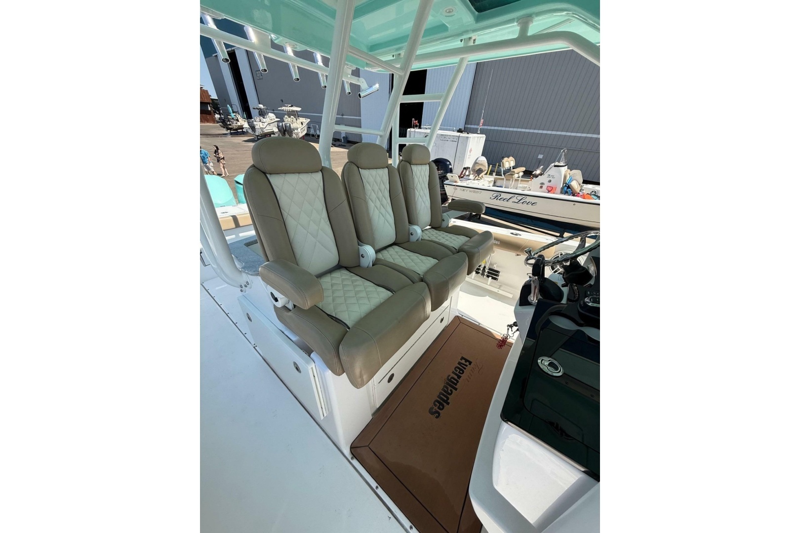 2021 Everglades 365 Center Console - Image 9