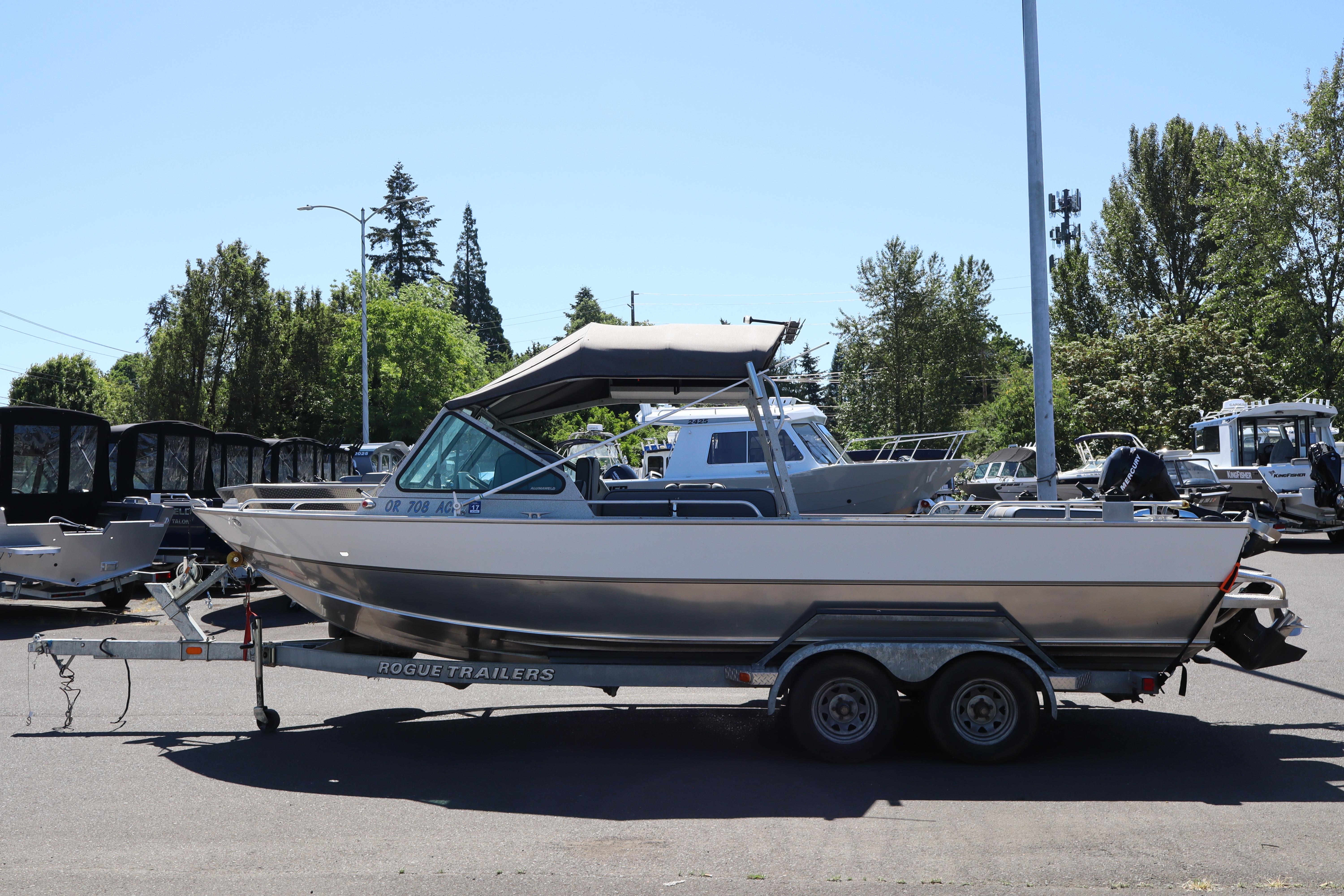 2006 Alumaweld Intruder Inboard 22