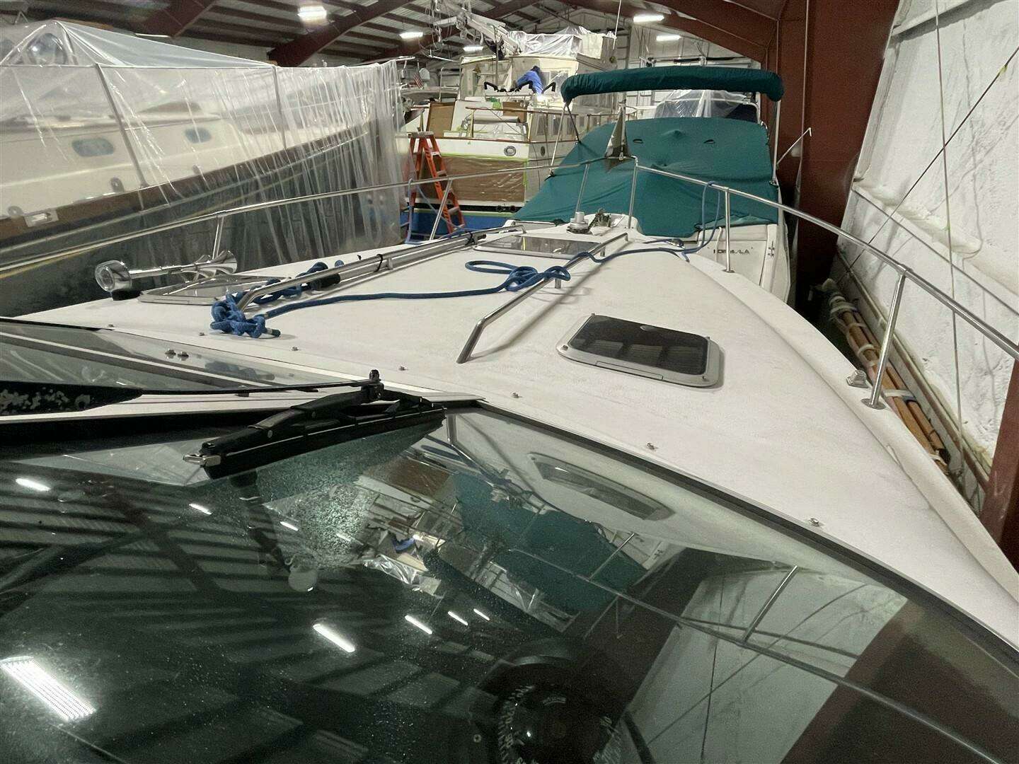1993 Sea Ray 300 Weekender - Image 11