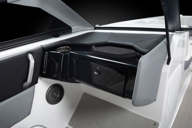2027 Scarab Jet Boats 235 SE - 16