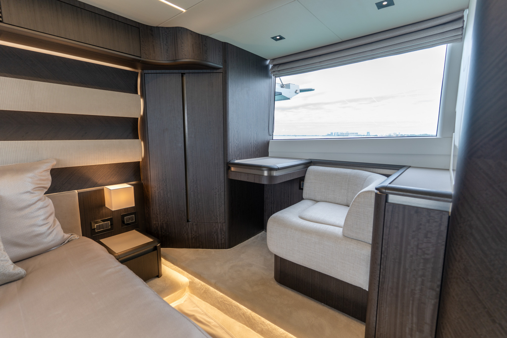 2025 Galeon 560 FLY - Image 48