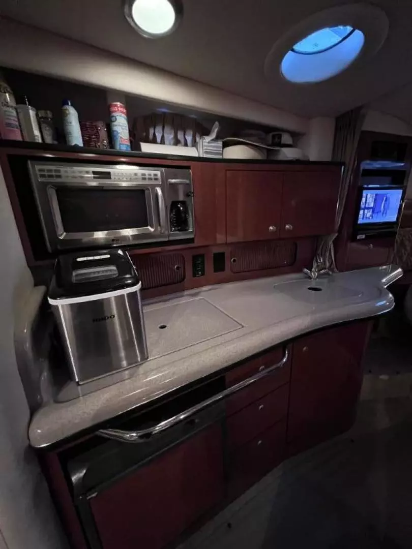 2005 Sea Ray Sundancer 320 - Image 54