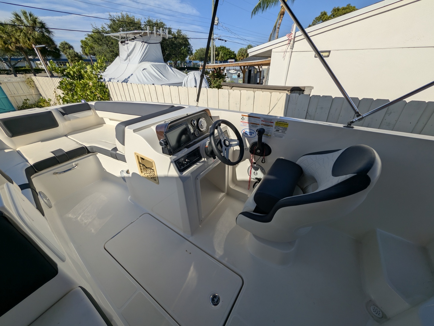 2022 Bayliner DX2000 - Image 13