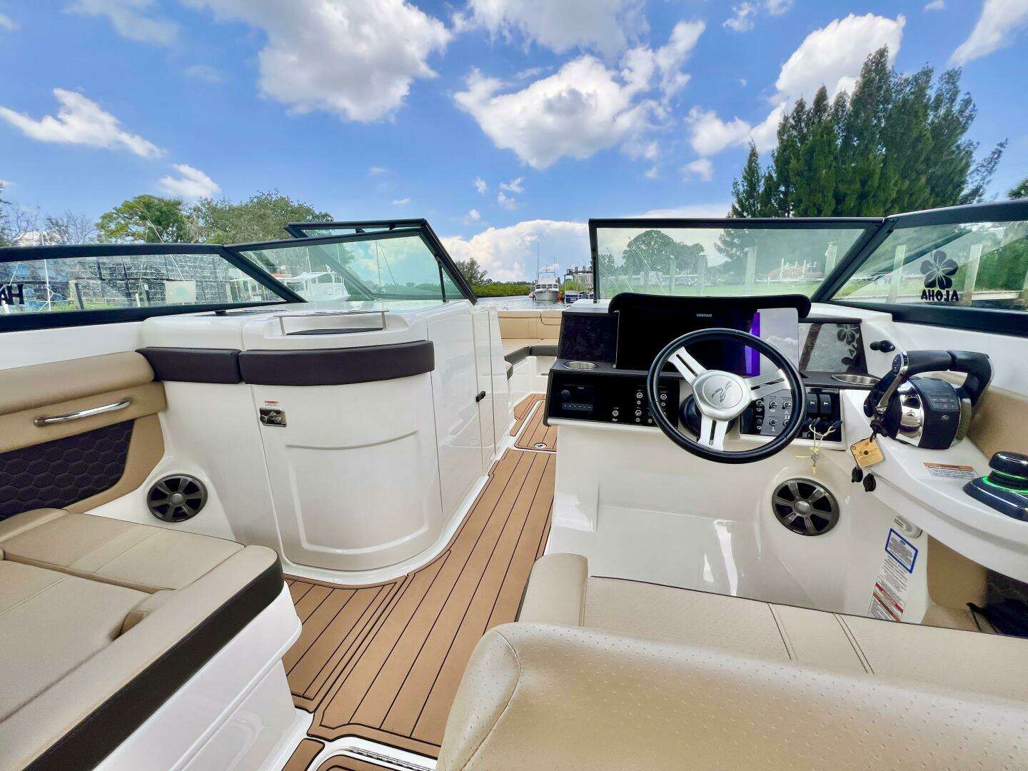2019 Sea Ray SDX 290 OB - Image 16