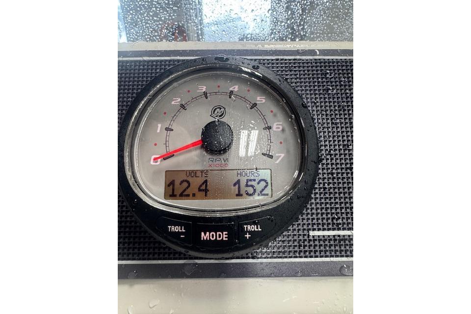 2024 Boston Whaler 150 Montauk gauge displaying 12.4 volts and 152 hours.