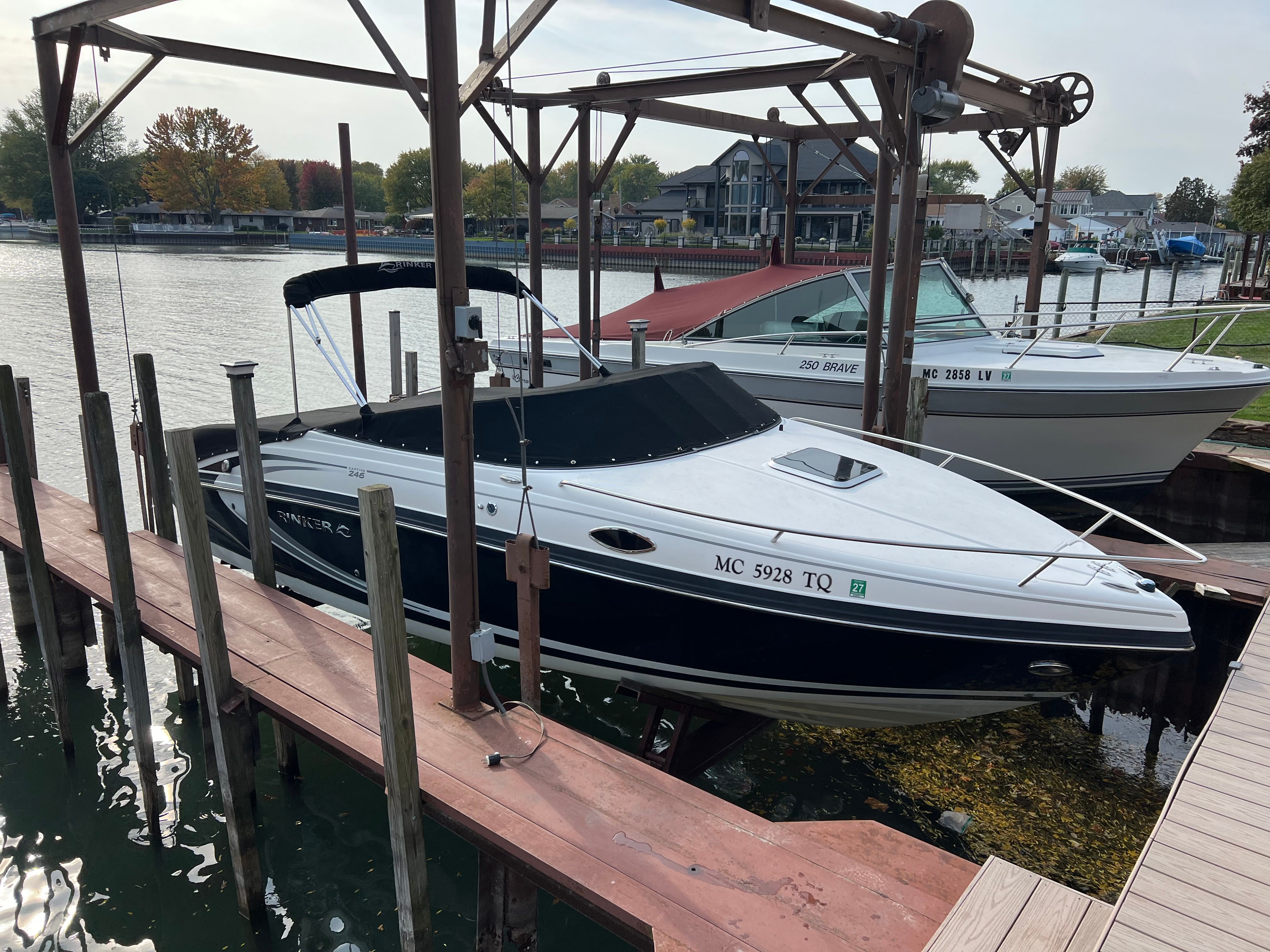 2013 Rinker 246 Captiva Cuddy - 2
