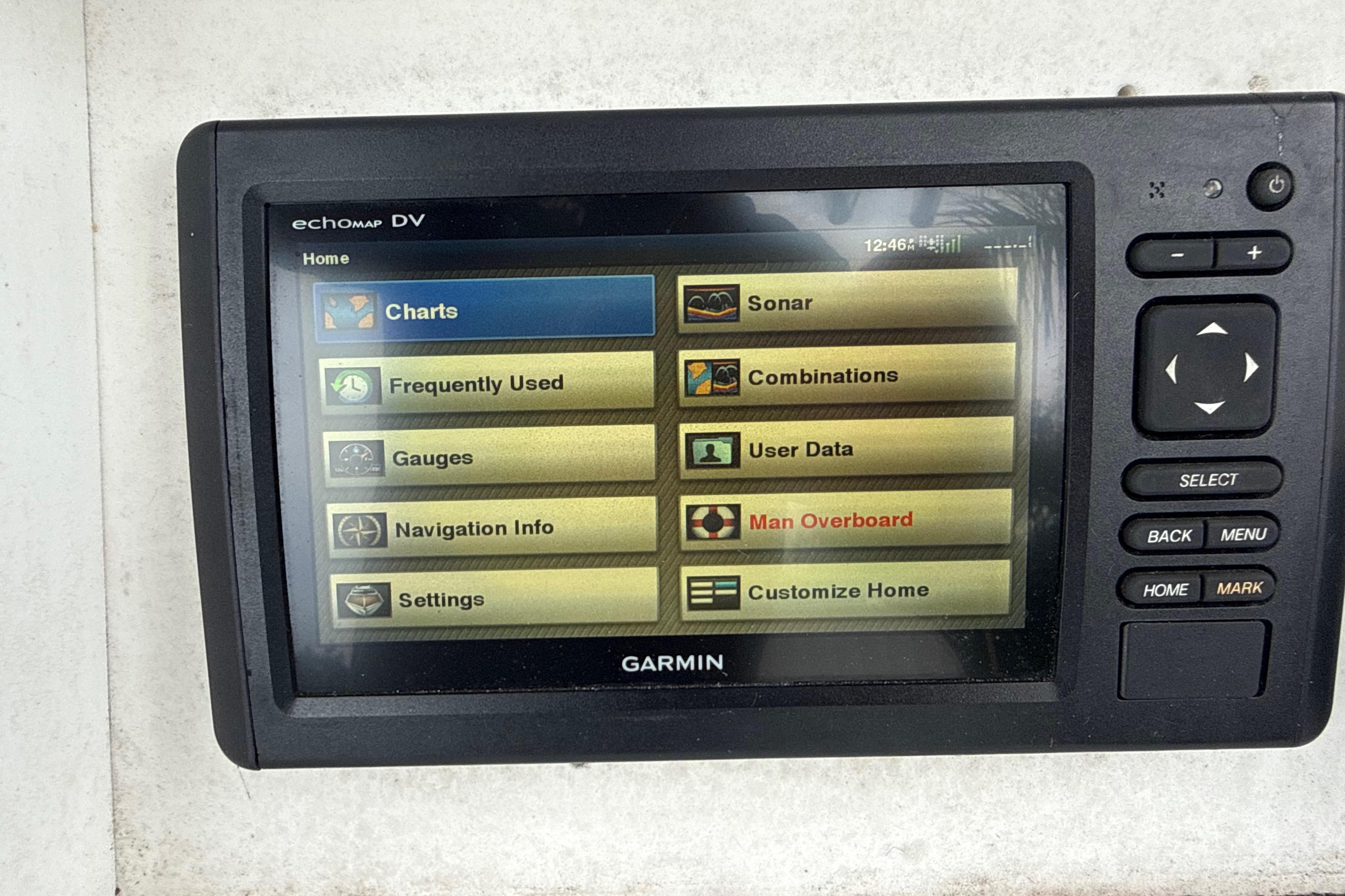 Garmin EchoMap DV on 2007 Panga 22LX displaying navigation and sonar options.