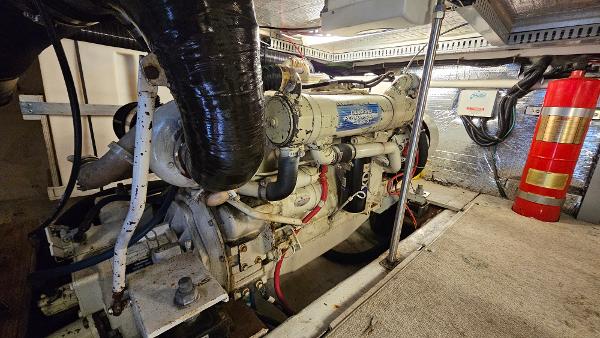 2000 Carver 450 Voyager Pilothouse - 57