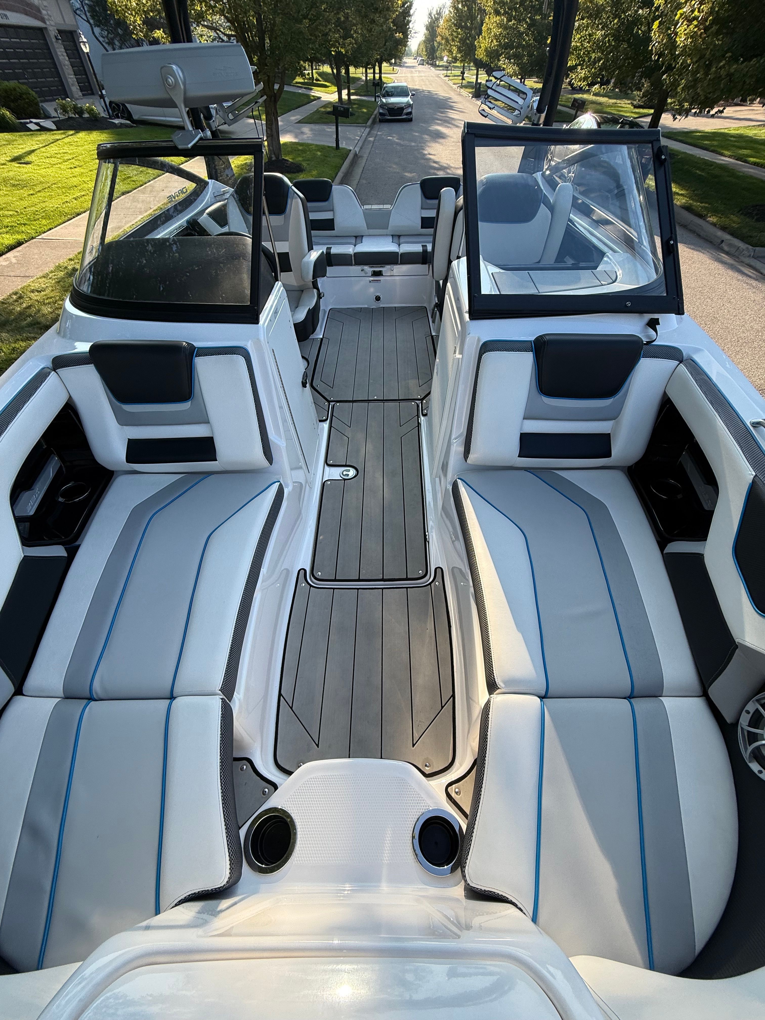 2021 Yamaha Boats 212XD - 10
