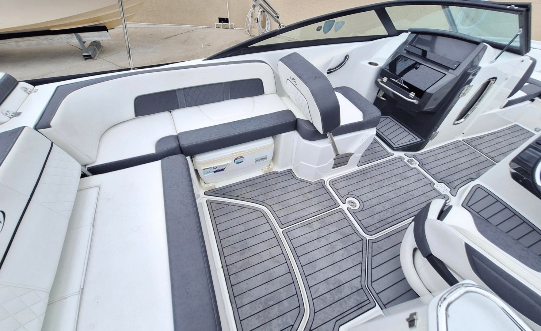 2019 Monterey M45 - Image 11
