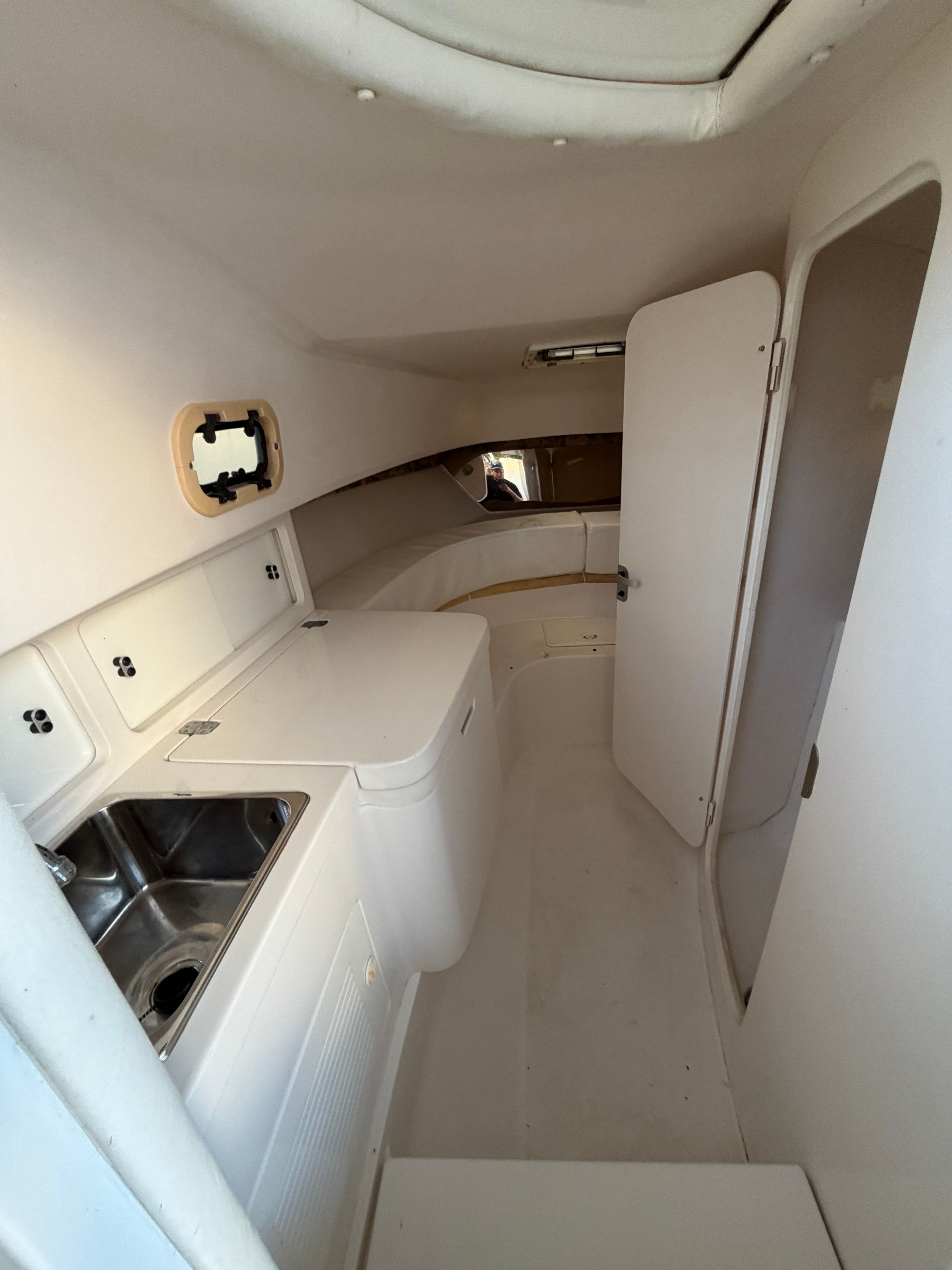 2001 Intrepid 289 - 11