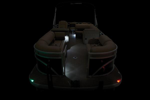 2025 Sun Tracker SportFish 22 DLX - 82