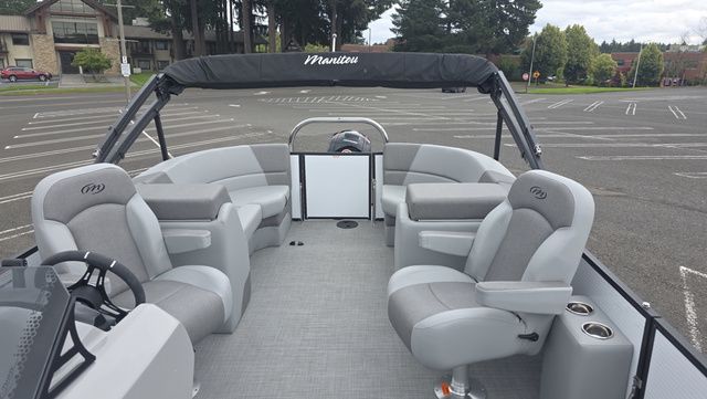 2026 Manitou 21 AURORA RF VPII WITH MERCURY 150HP FOUR-STROKE X - 17
