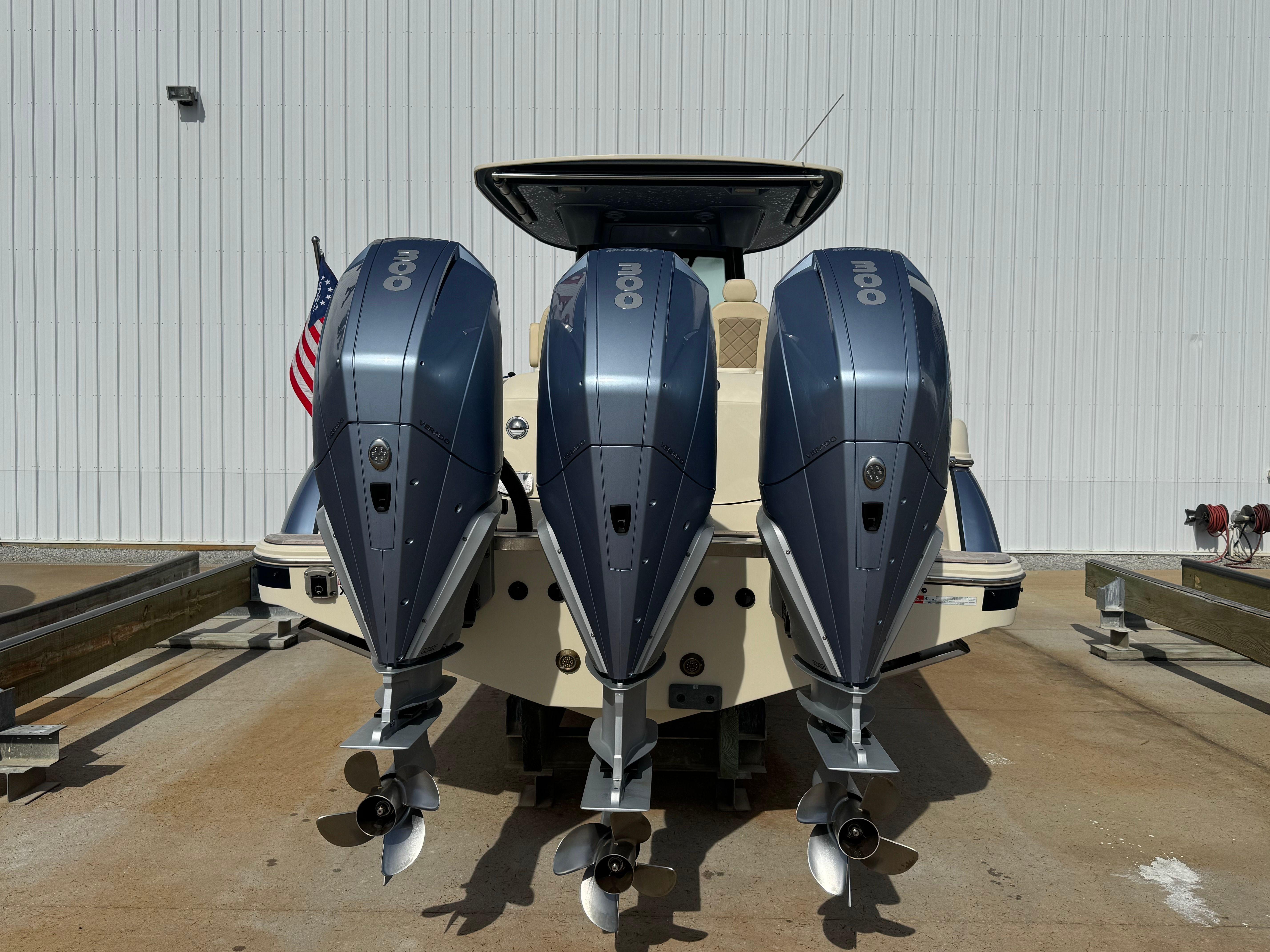 2023 CHRIS-CRAFT 34 CATALINA - Image 3