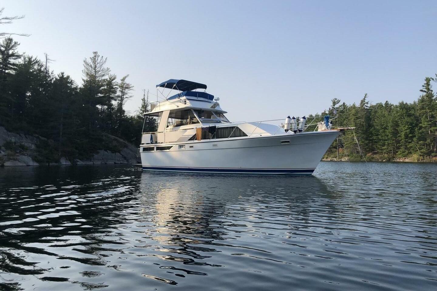 1977 Pacemaker FB Motor Yacht