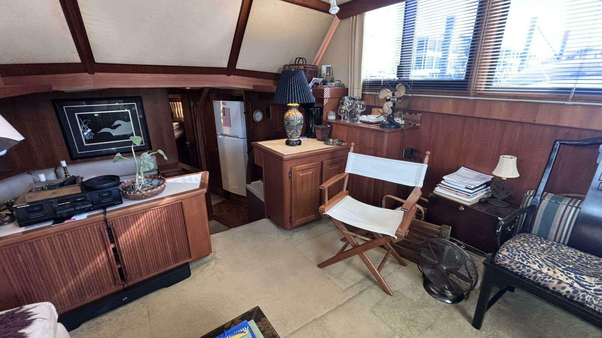 1988 Viking Motor Yacht - Image 17