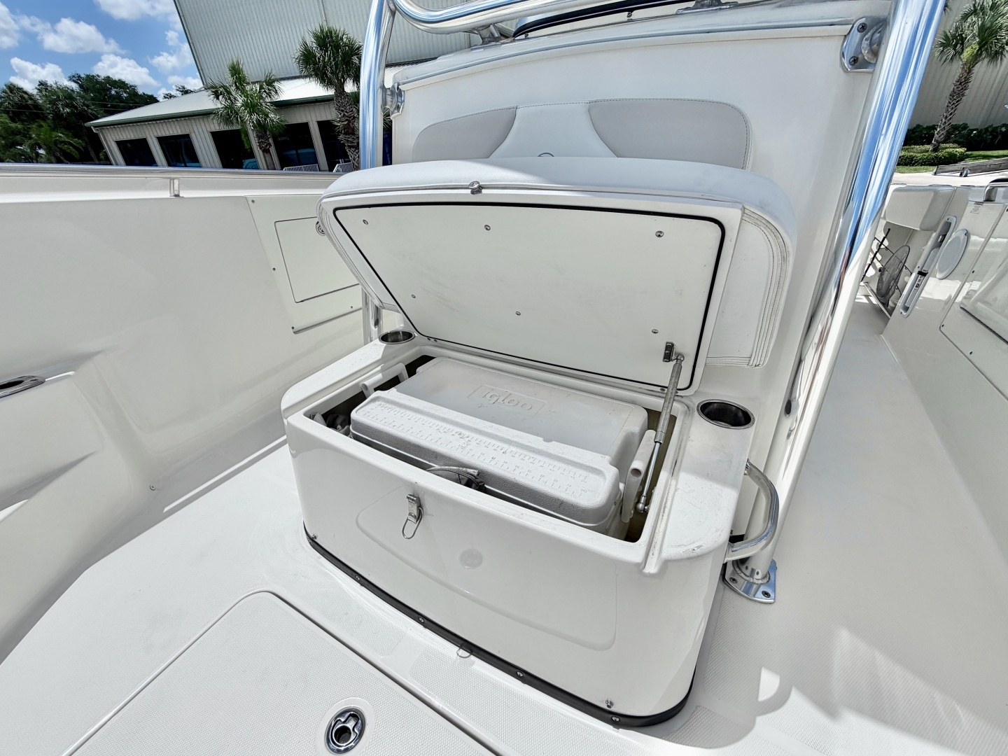2013 Edgewater 318 CC - Image 24