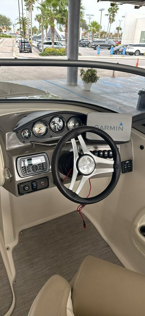 2016 Stingray 235 LR - 3