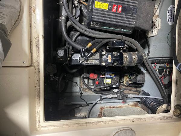 1988 Sea Ray 268 Express Cruiser - 25