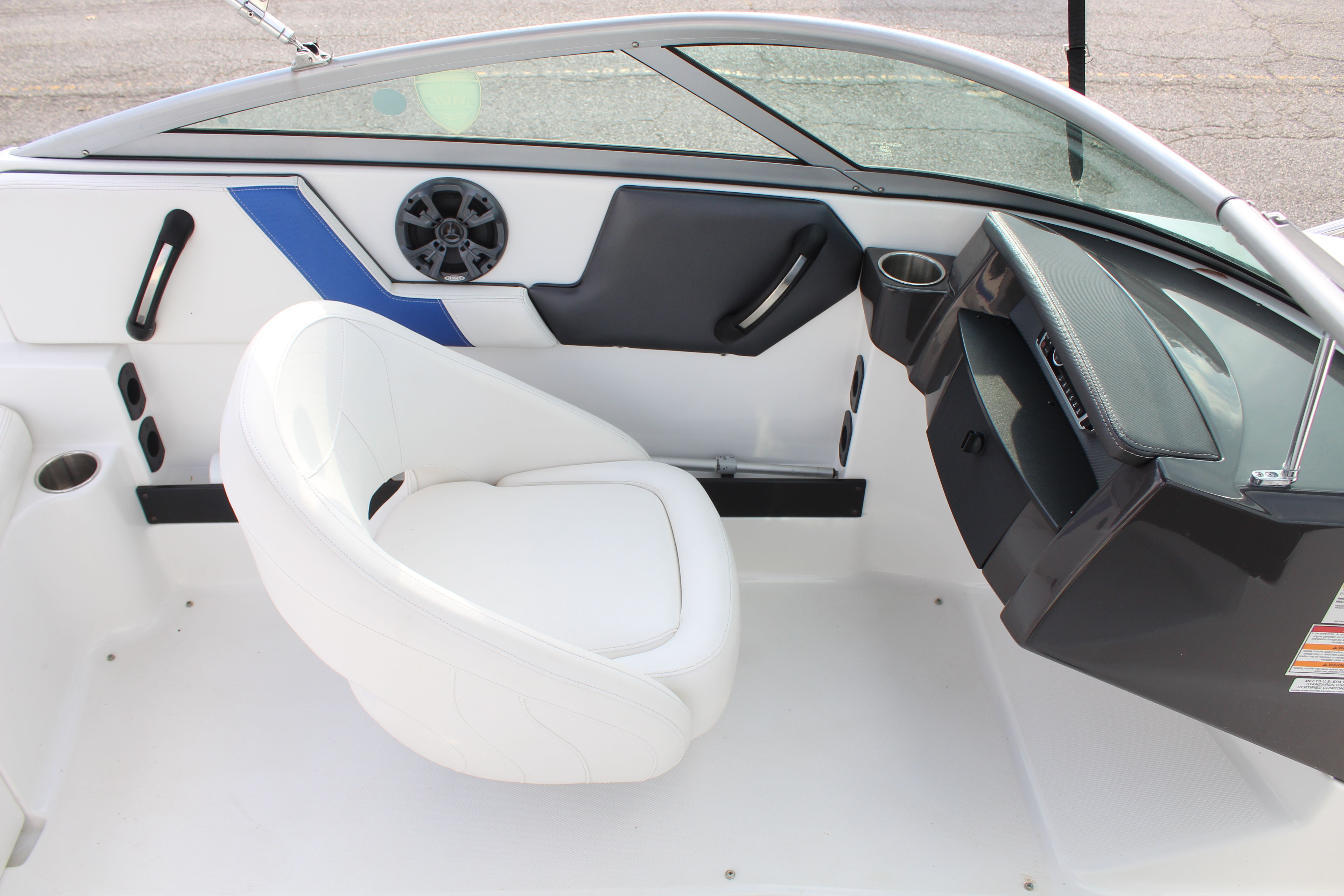 2015 Monterey 196 MS - 11