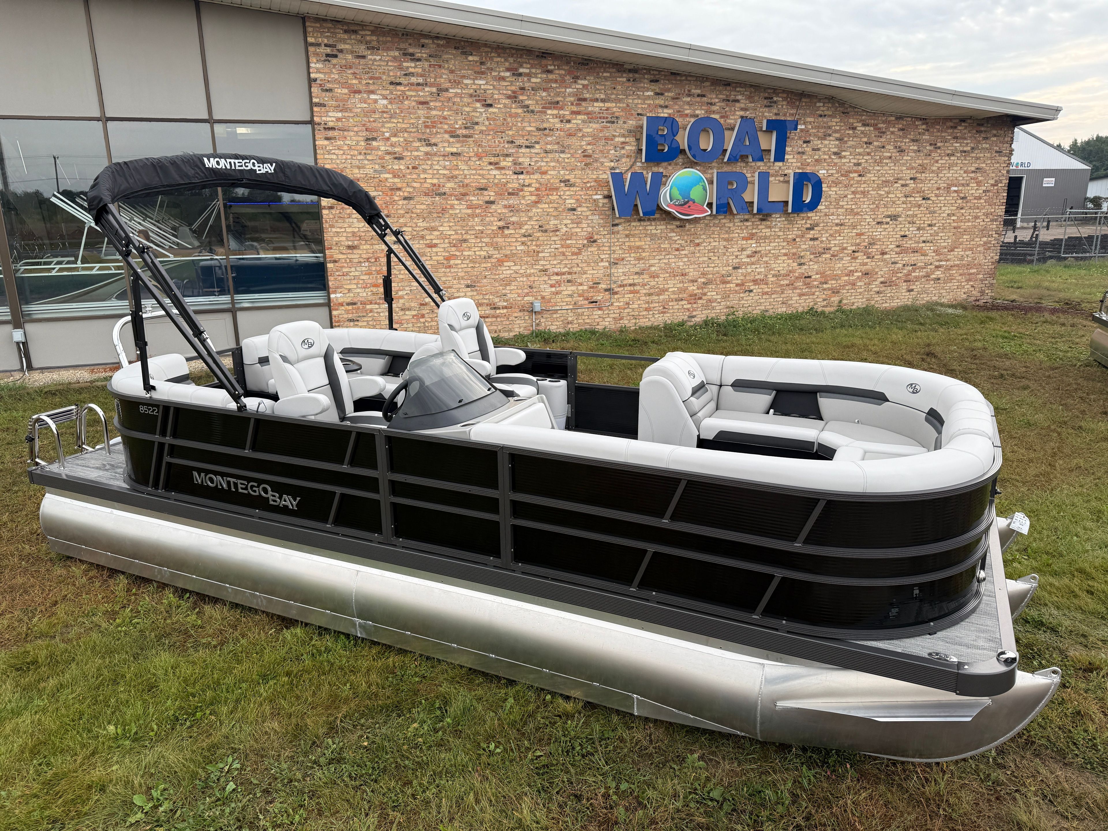 2026 Montego Bay 150HP Quad Lounge 8522 Tritoon