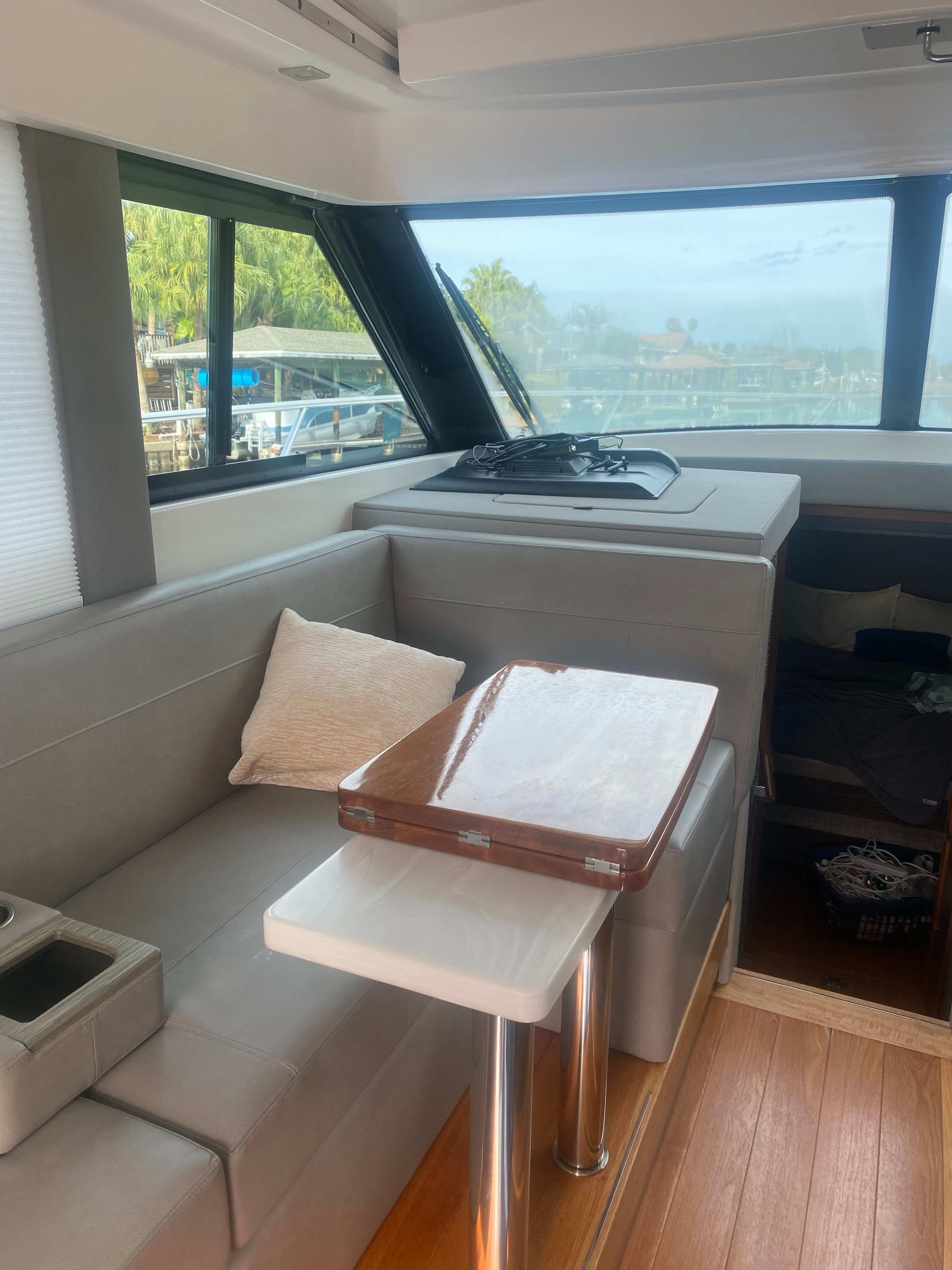 2019 Tiara Yachts C39 Coupe - 5