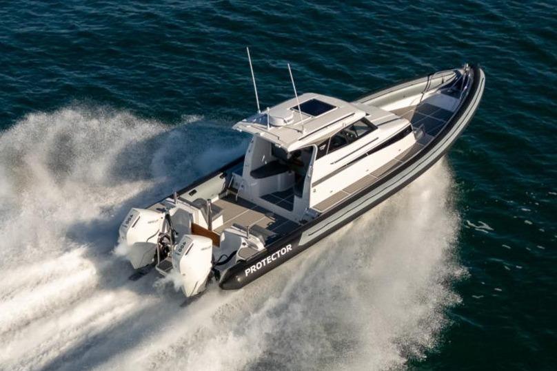 2025 Protector 380 Targa - V10 400 HP w/ JPO