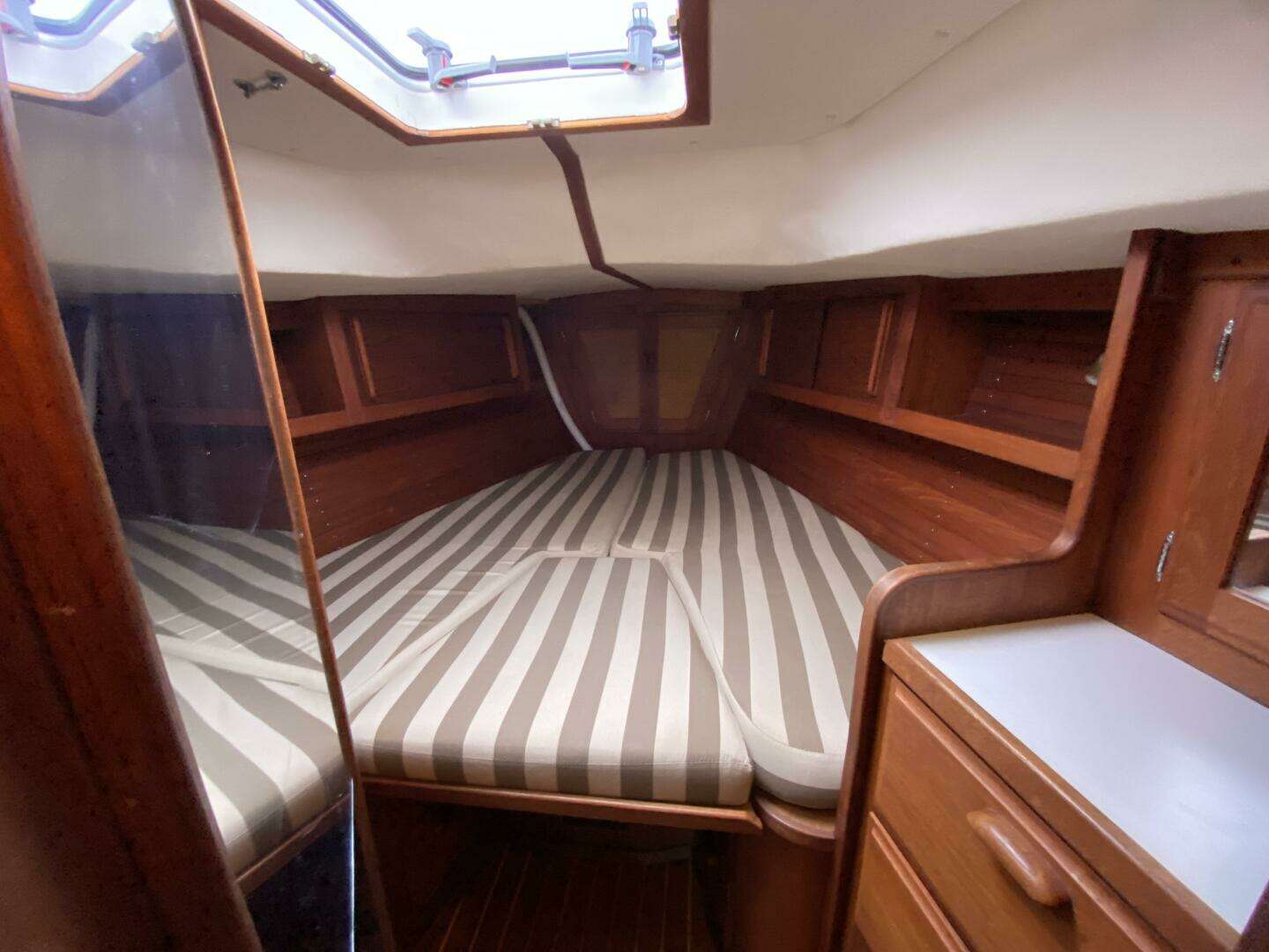 1989 J Boats J/40 - Image 71