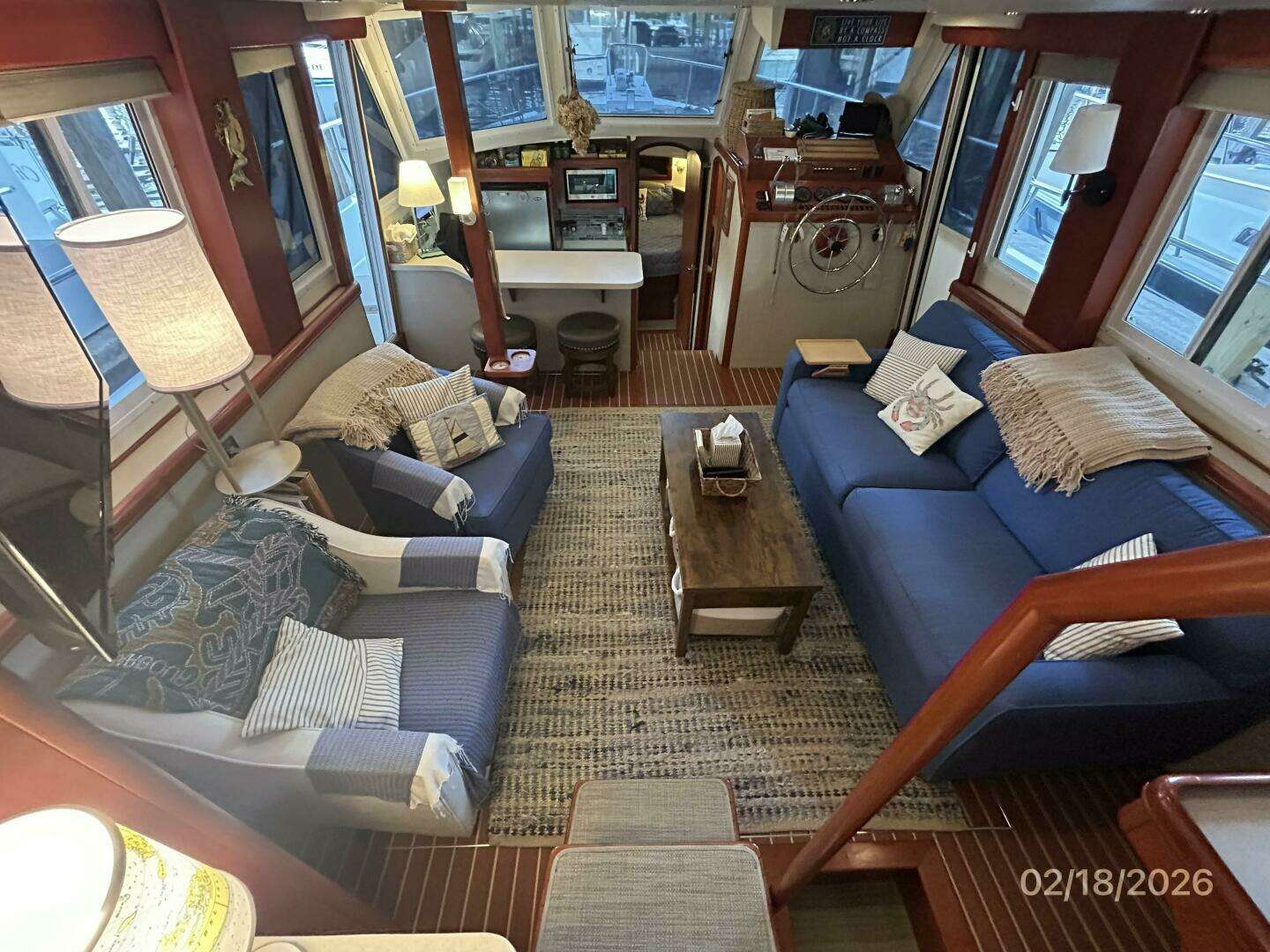 2004 Mainship 430 - Image 41