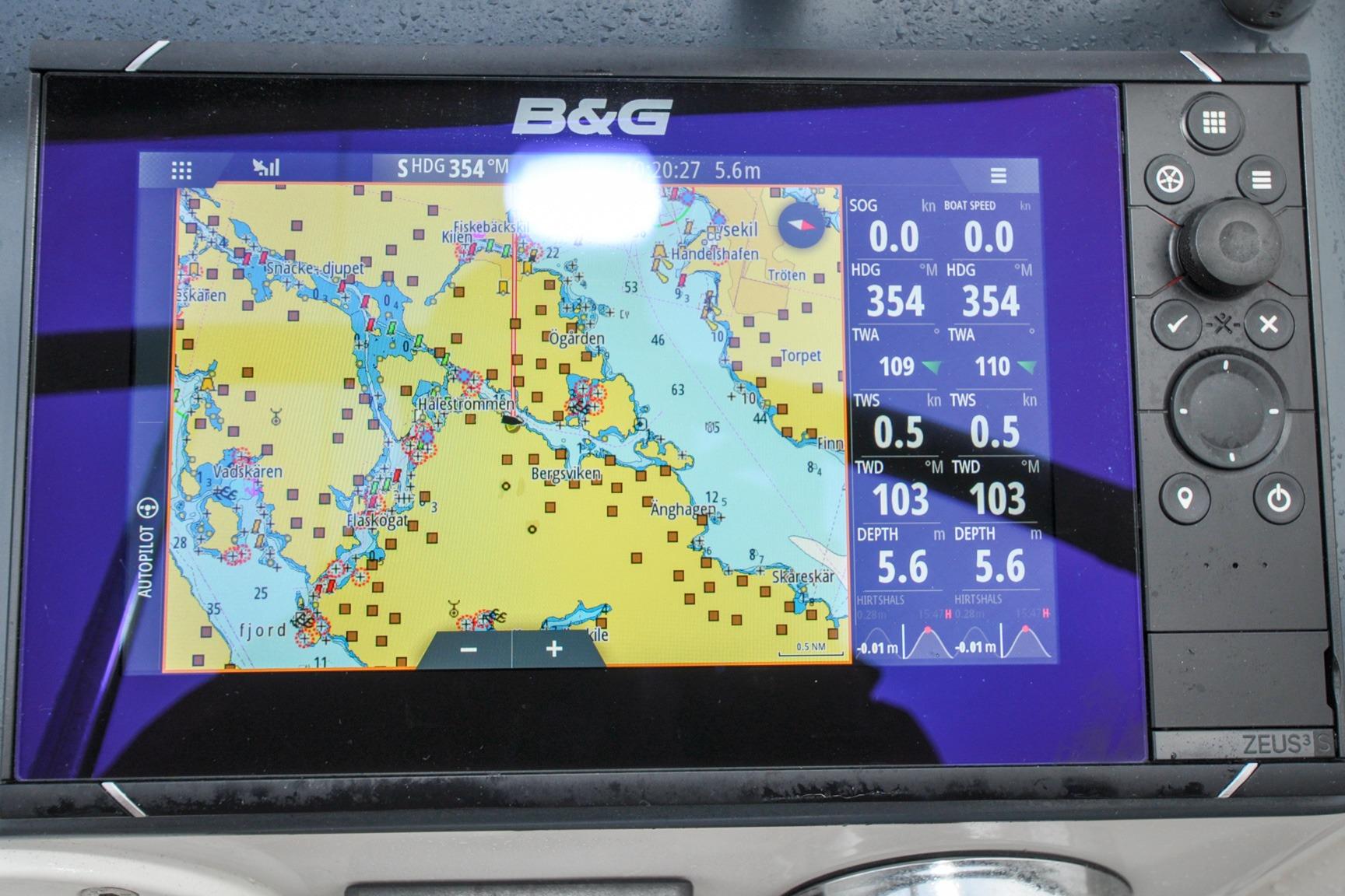 Marine navigation display showing detailed nautical chart and data on a Heyman 42PPH, 2023 model.