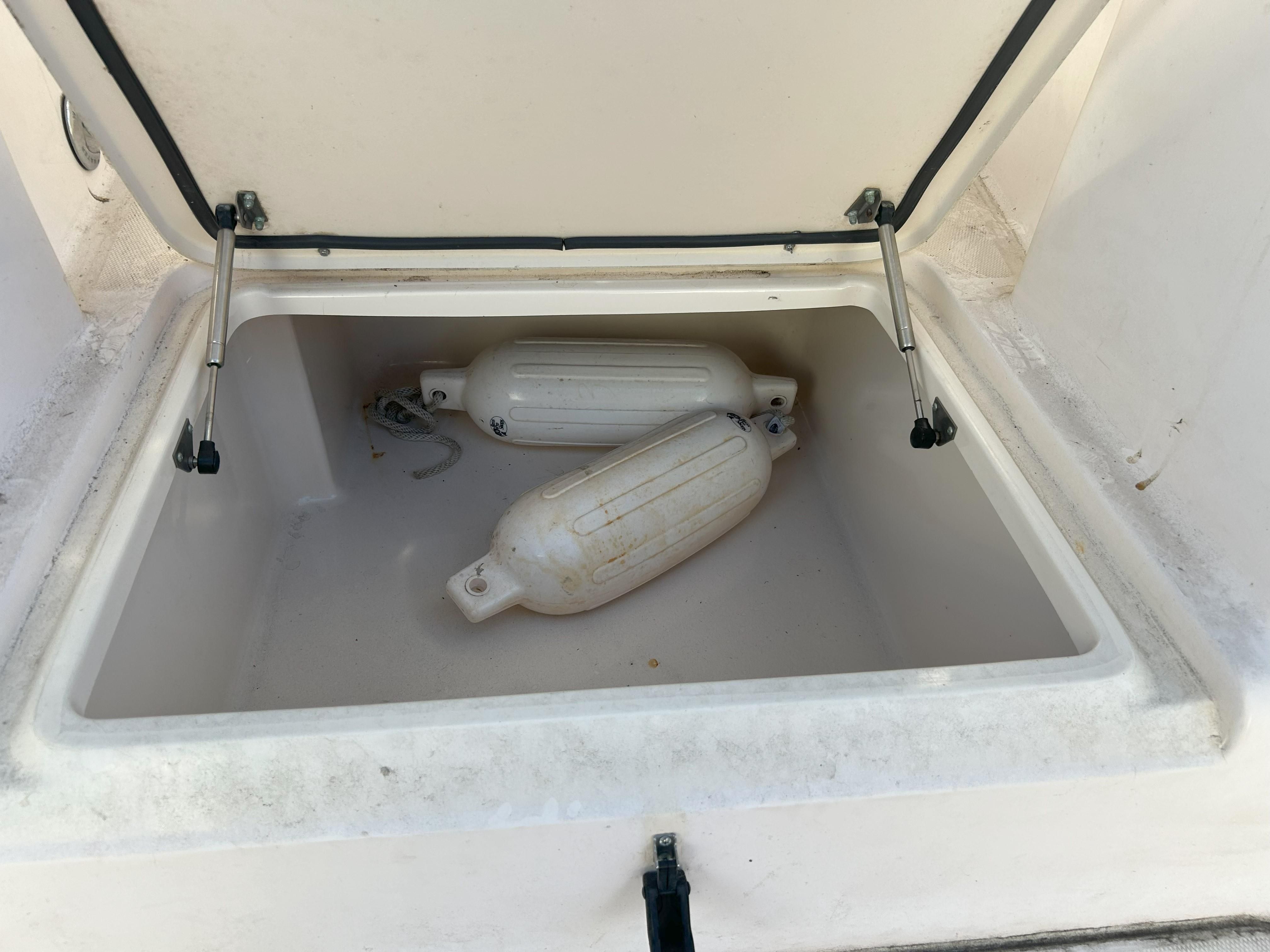 2003 Grady-White Express 265 - 14
