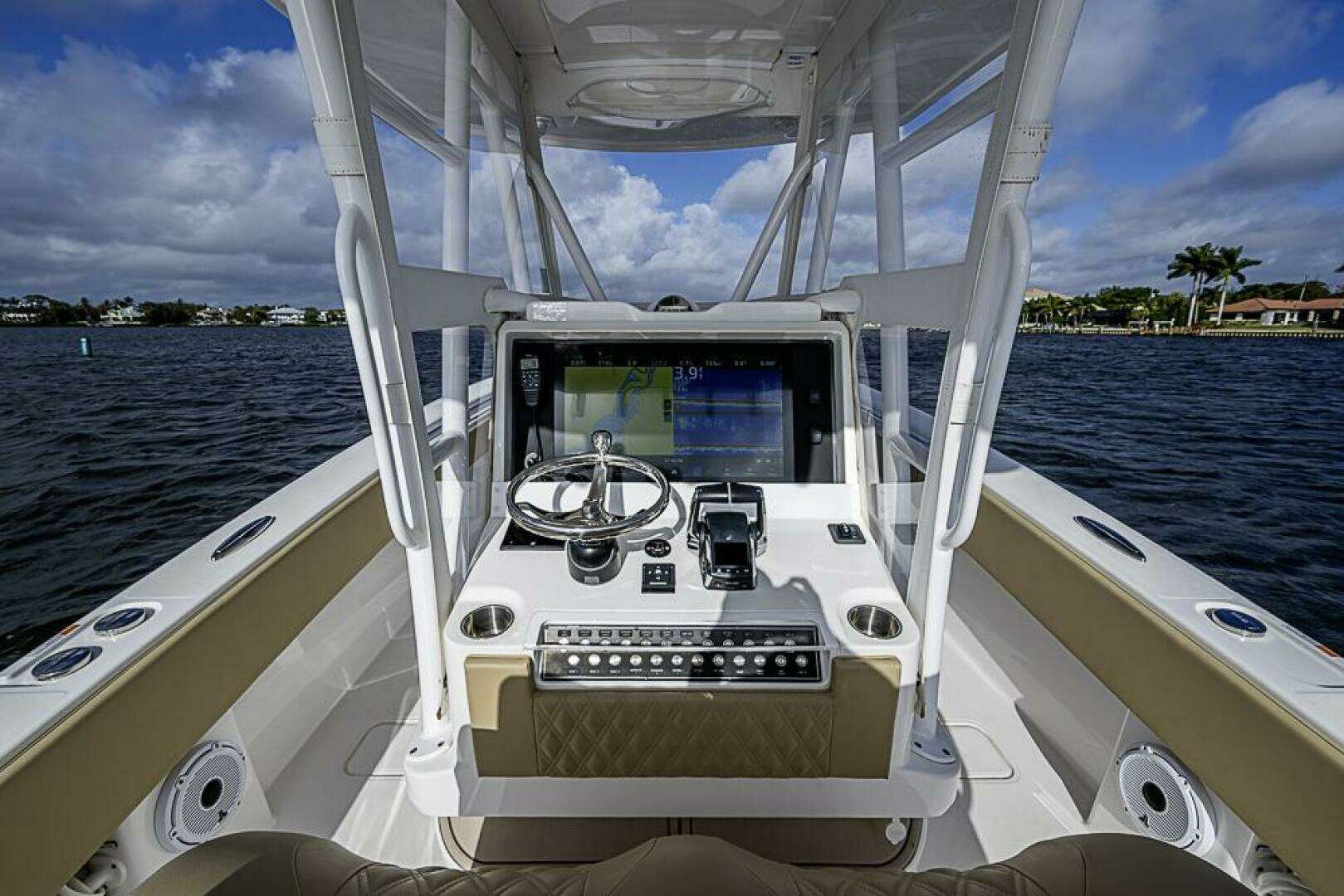 2023 Invincible 33 Open Fisherman - Image 10
