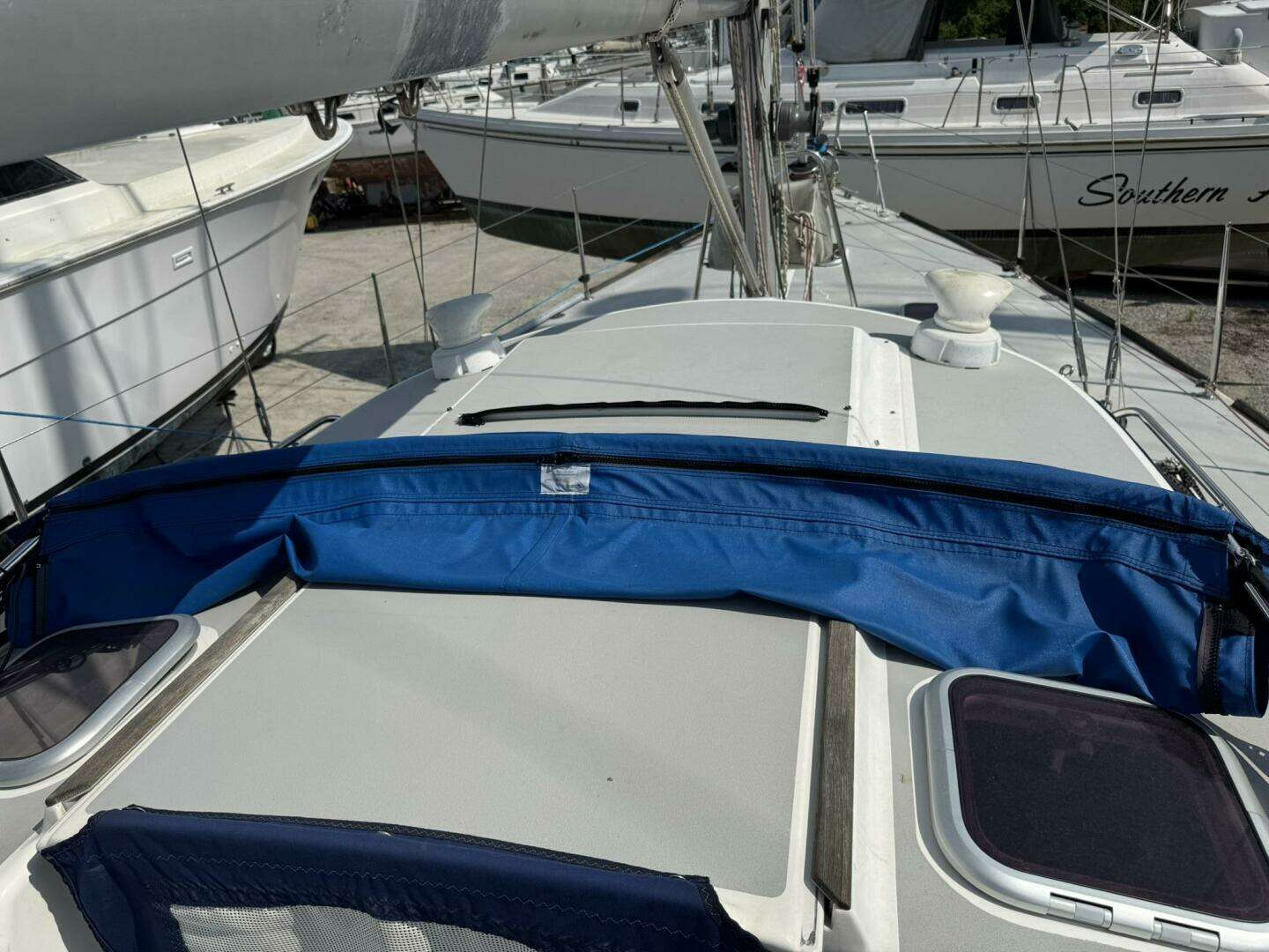 2009 RM Yachts RM1050 - Image 44
