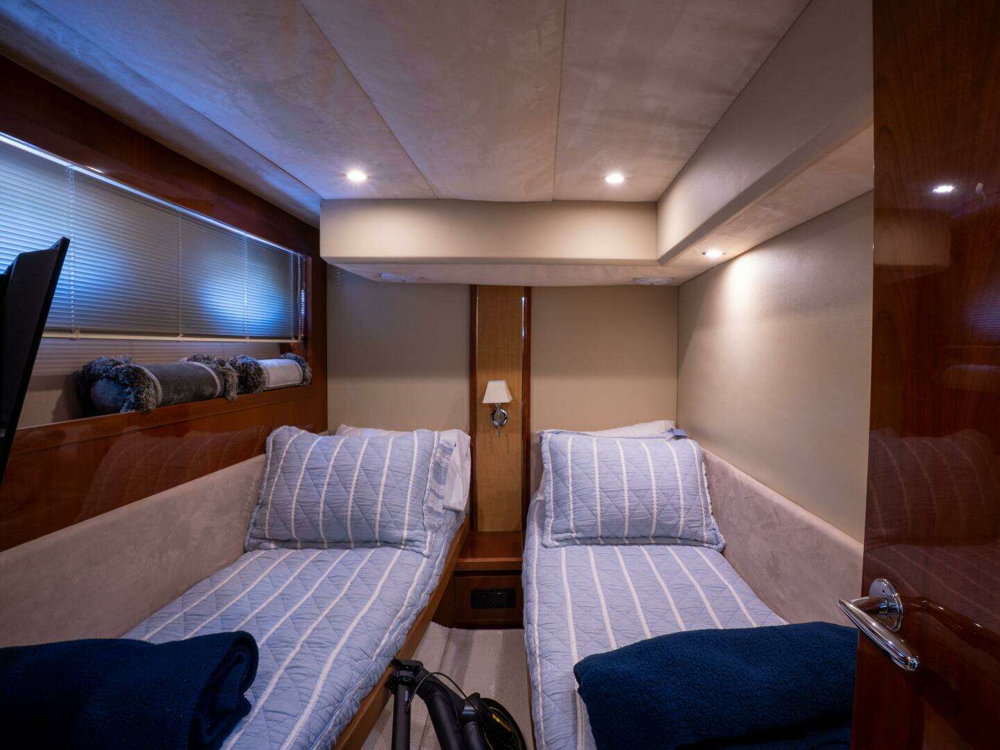 2008 Princess V53 - Image 45