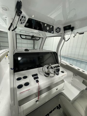 2024 Sportsman Open 352 Center Console - 20