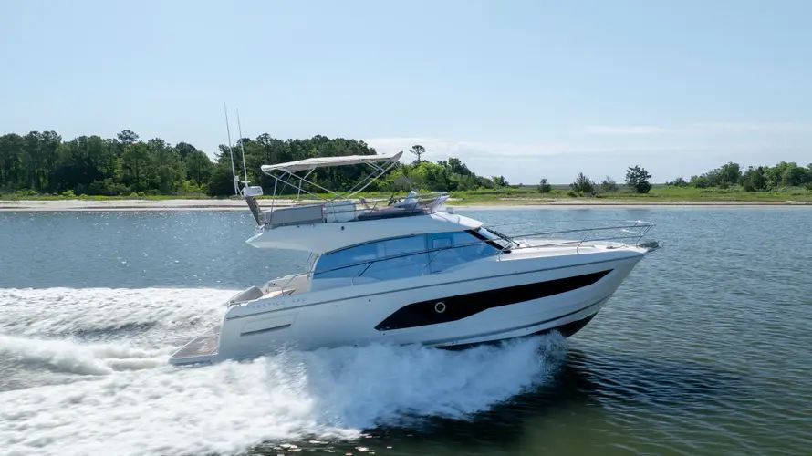 2024 Prestige 420