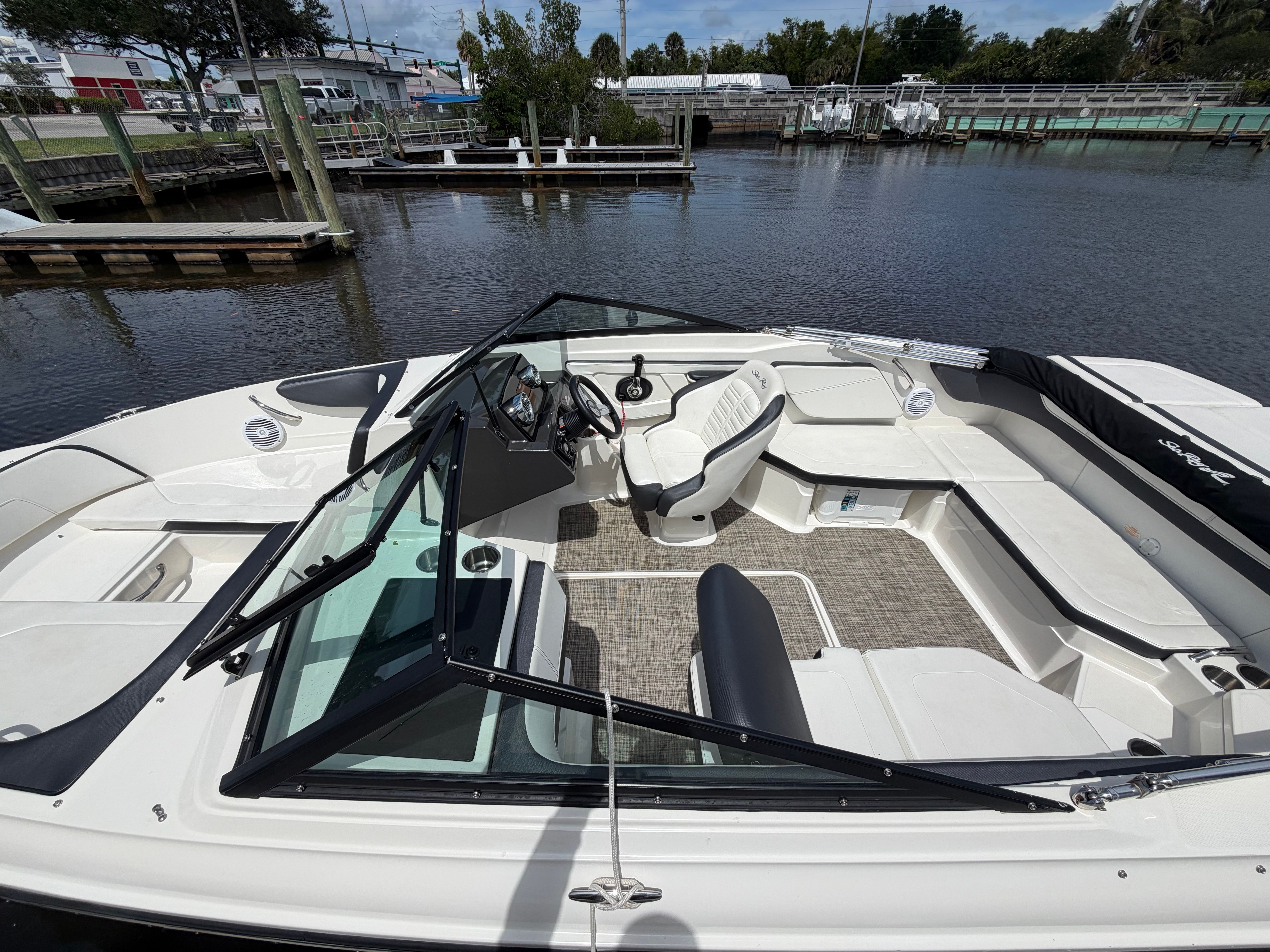 2018 Sea Ray SPX 210 - 8