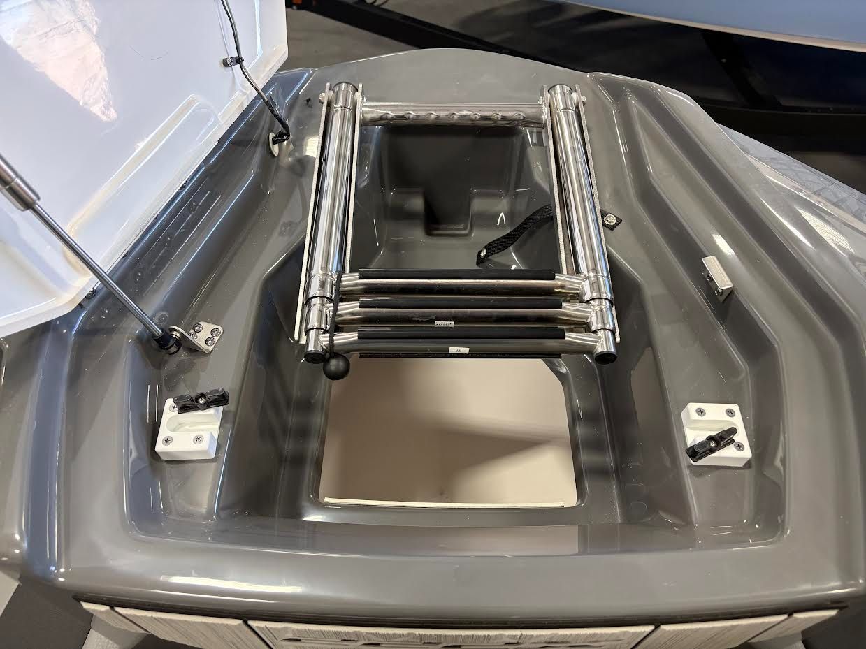 2025 Yamaha Boats 222XE - 3