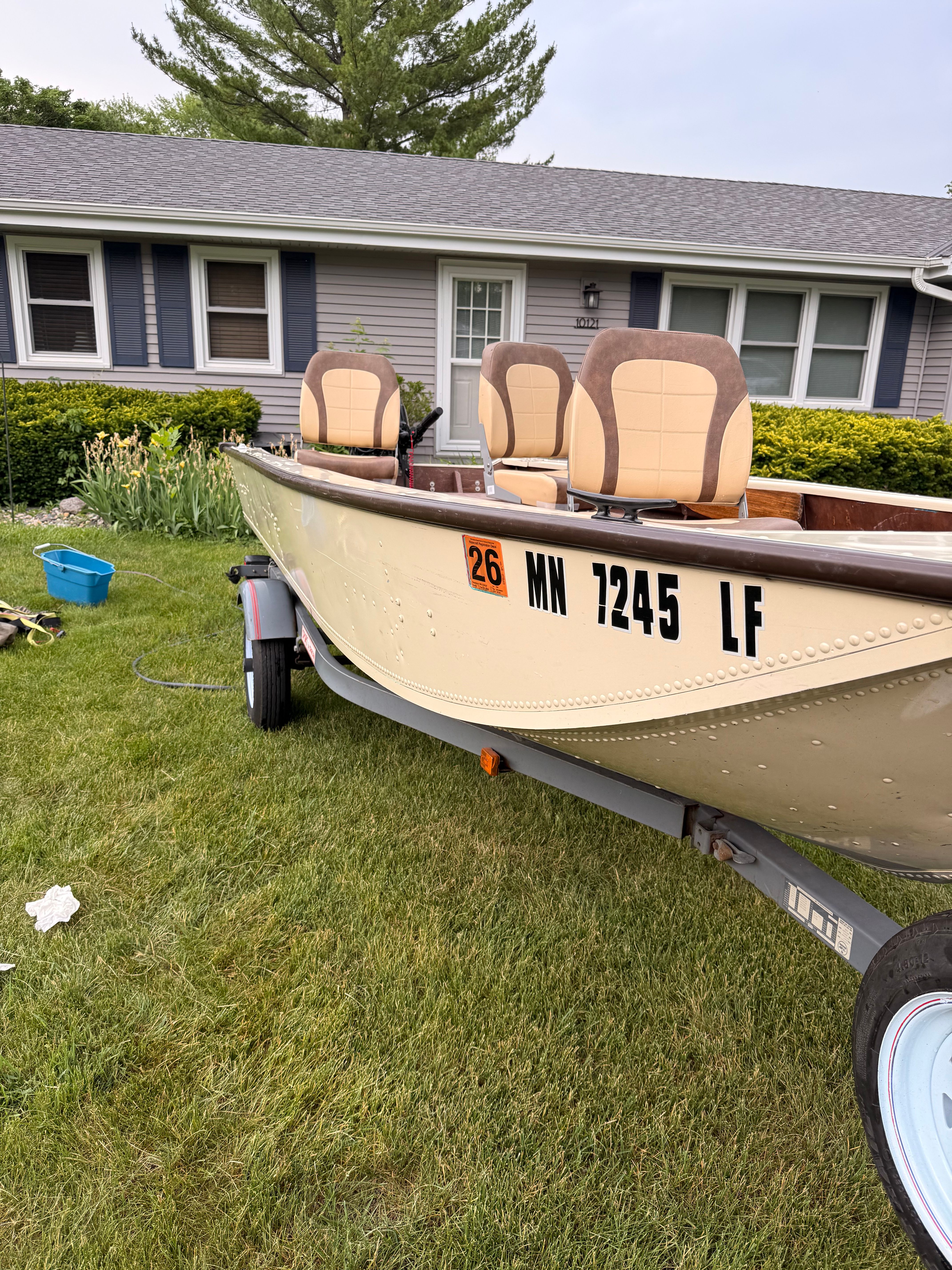 1985 Grumman 4.4
