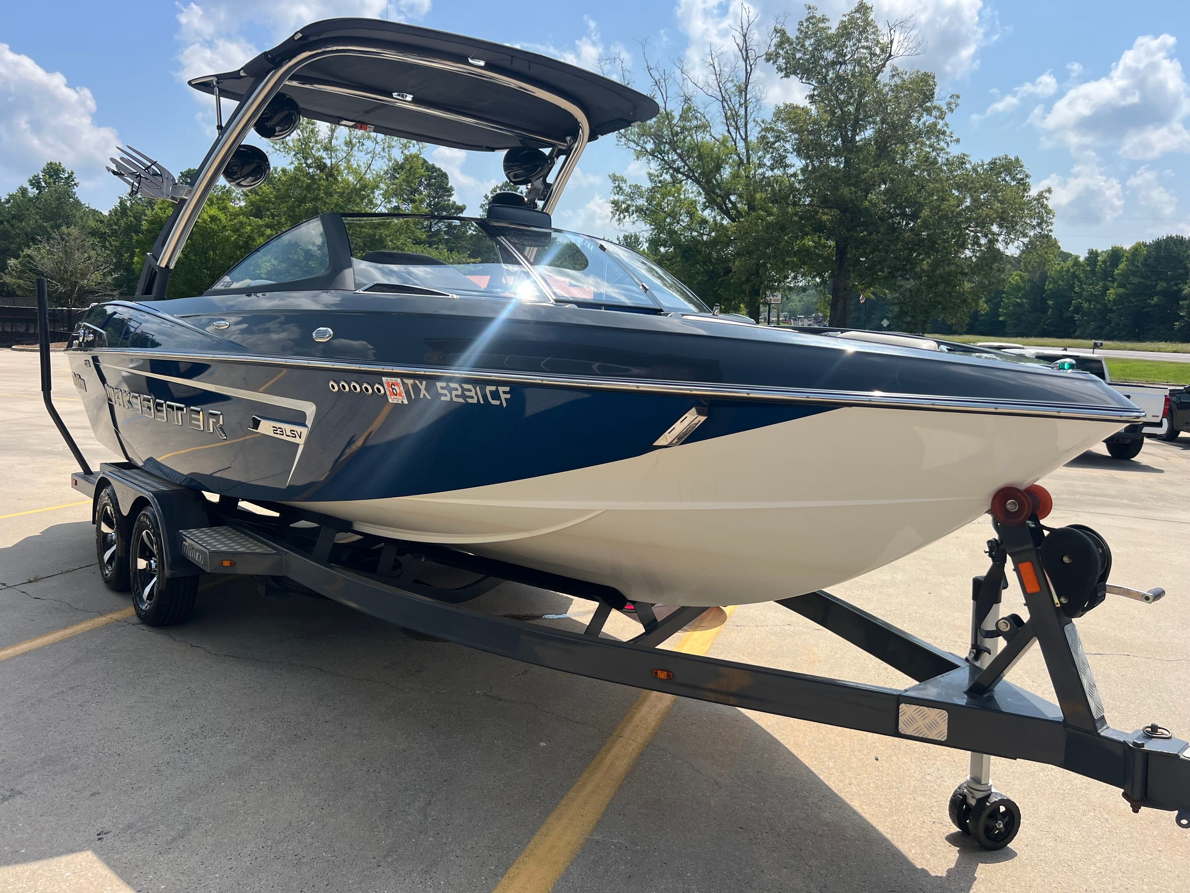 2014 MALIBU 23 LSV - Image 8