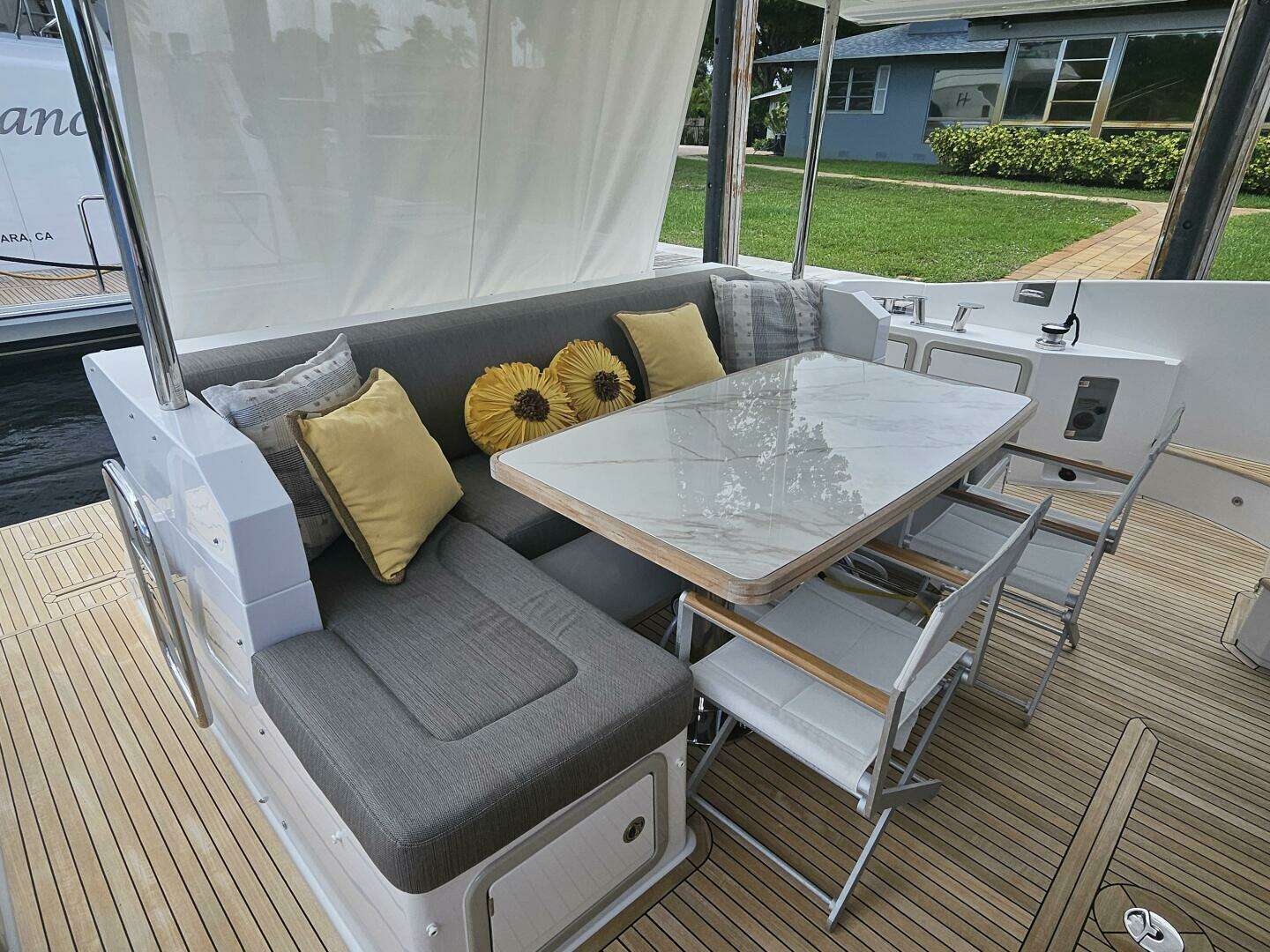 2022 Azimut 66 - Image 11