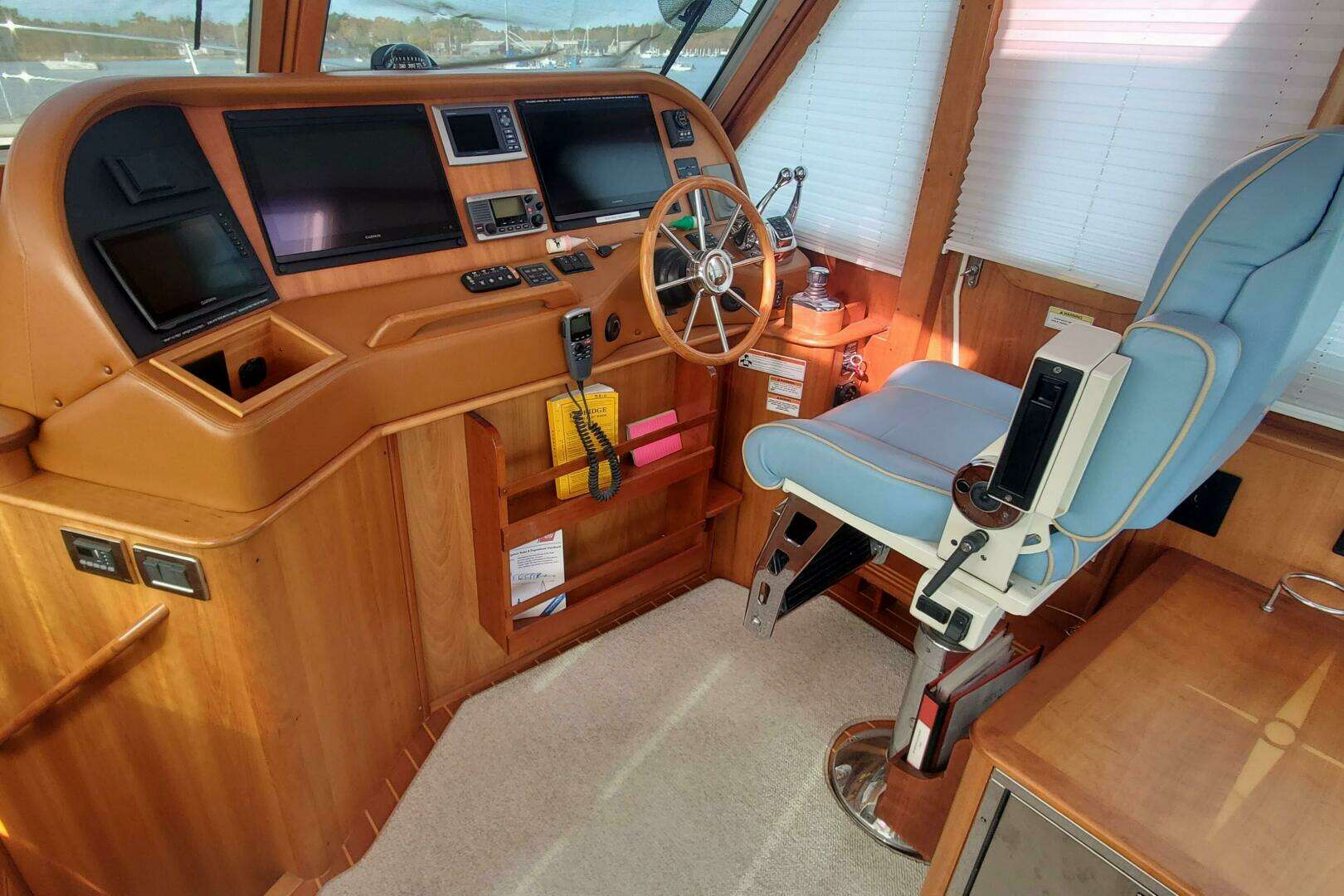 2012 Sabre 48 Salon Express - Image 21