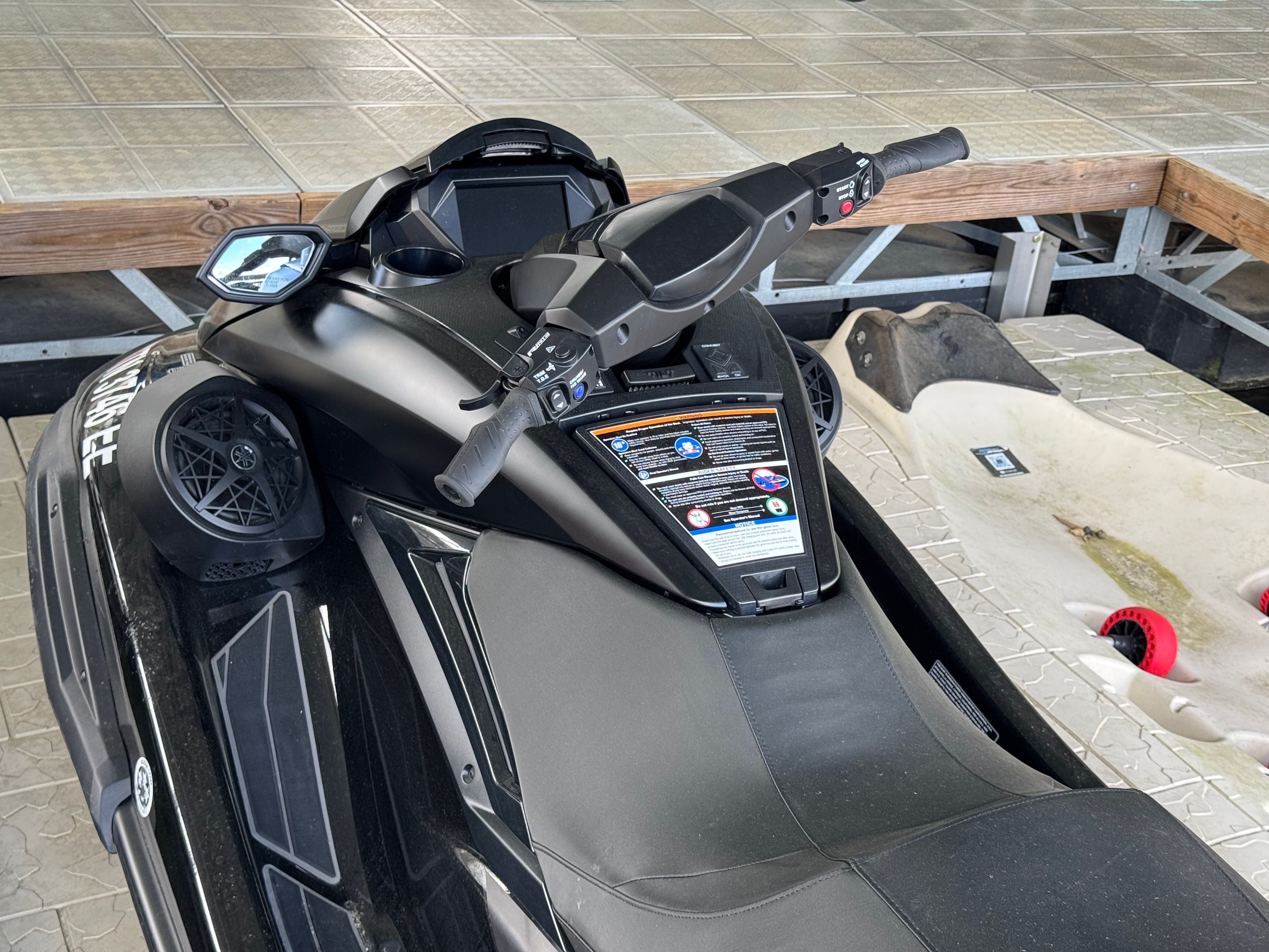 2025 Yamaha Boats FX CRUSIER SVHO - 13