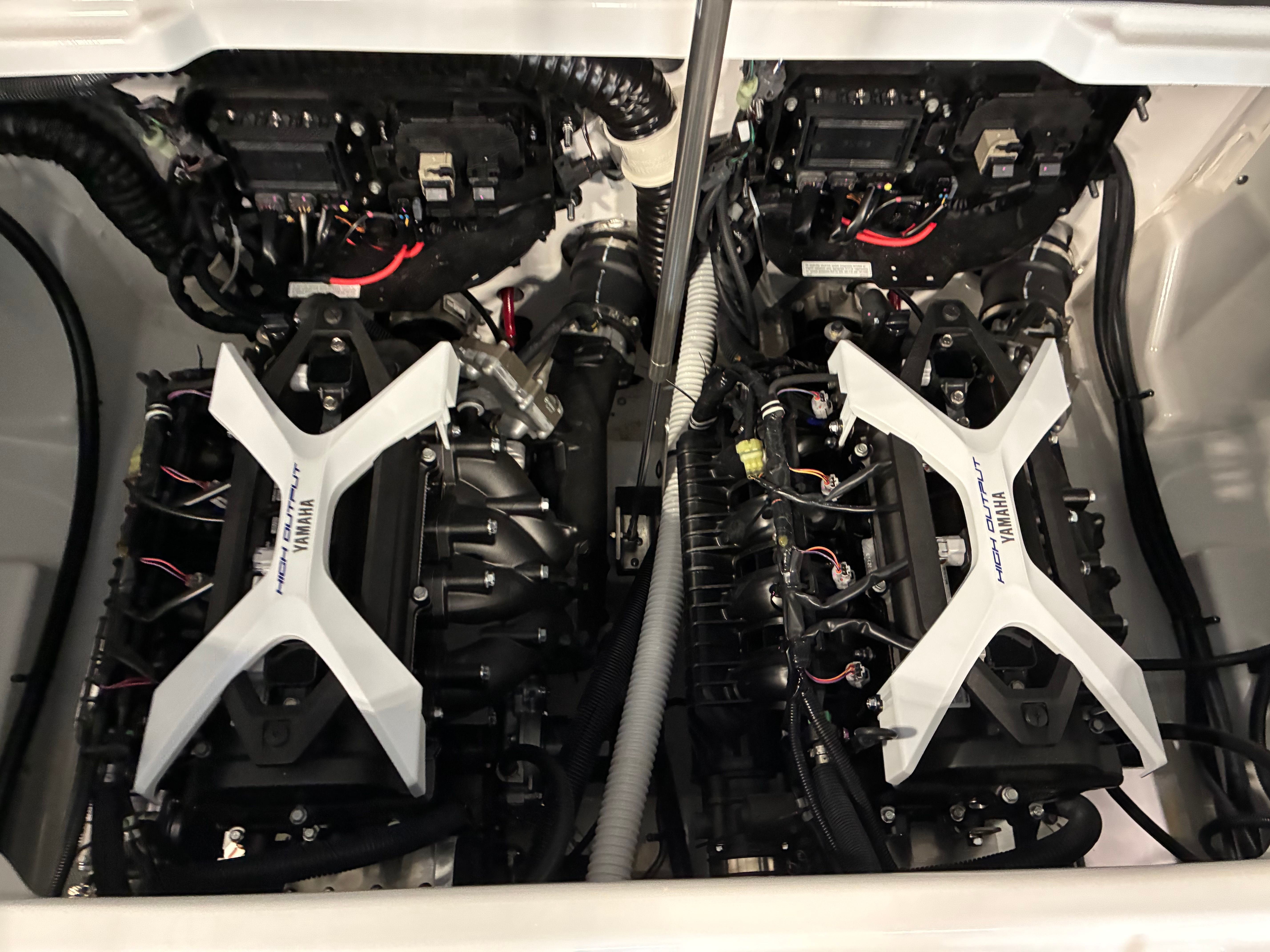 2026 Yamaha Boats AR250 - 41