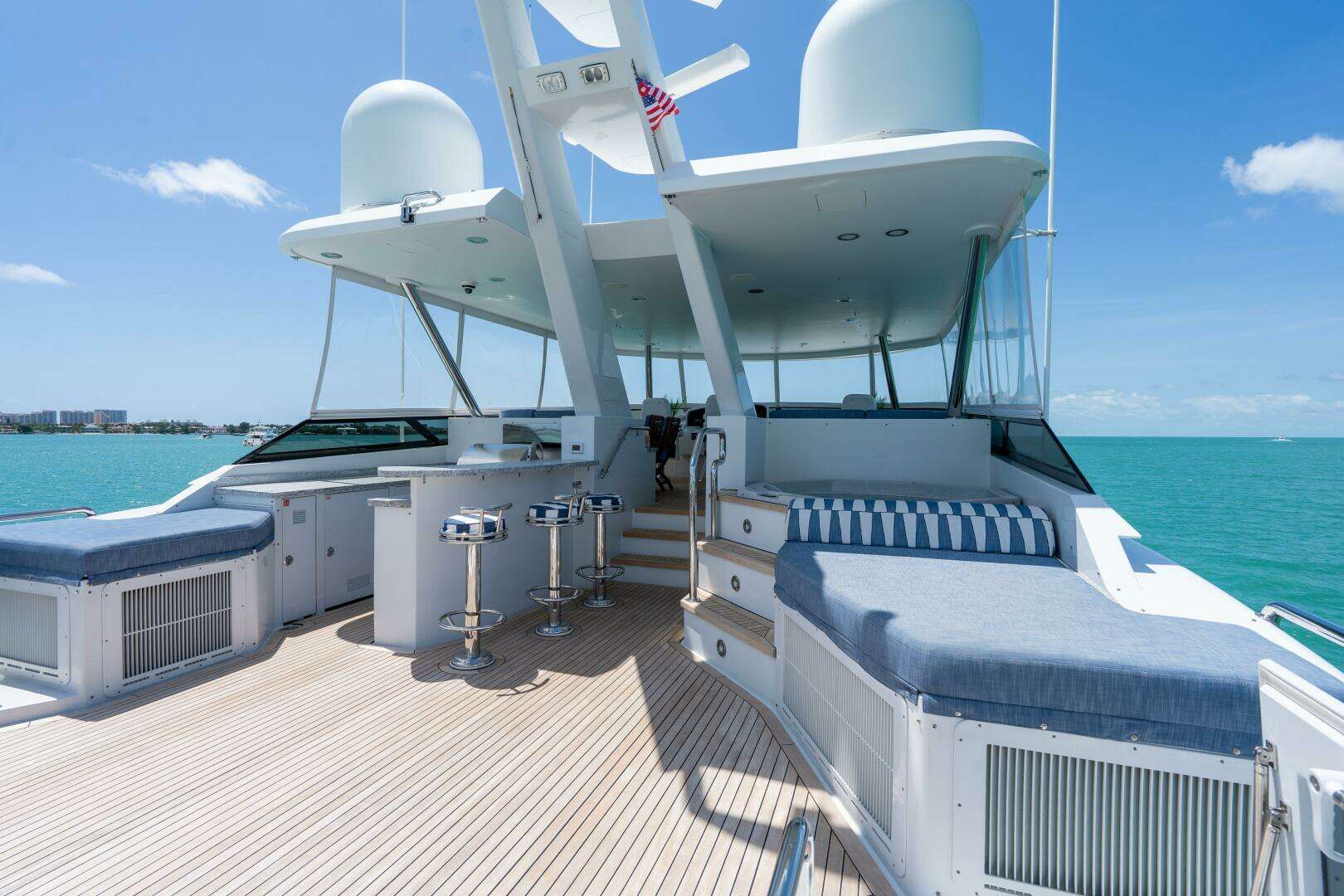 2004 Crescent Raised Pilothouse - Image 44