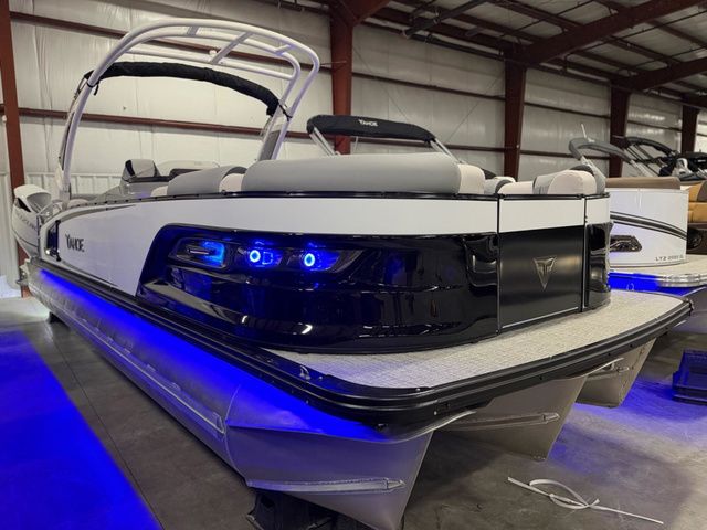2026 Tahoe 2585 Grand Tahoe LTD Twin Quad Lounger Shift - 6