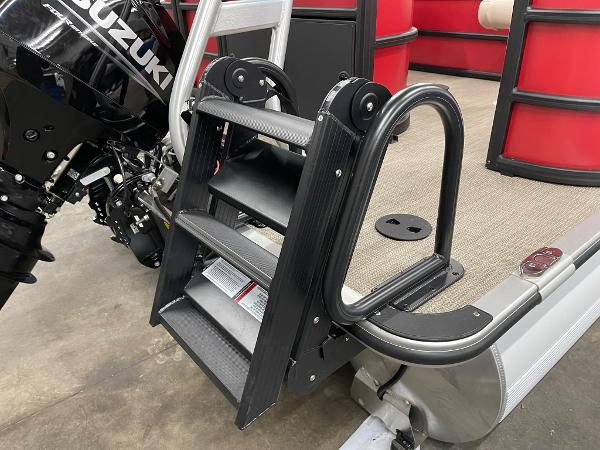2025 Bentley Pontoons 200 Fish-N-Cruise with Suzuki motor and boarding ladder.