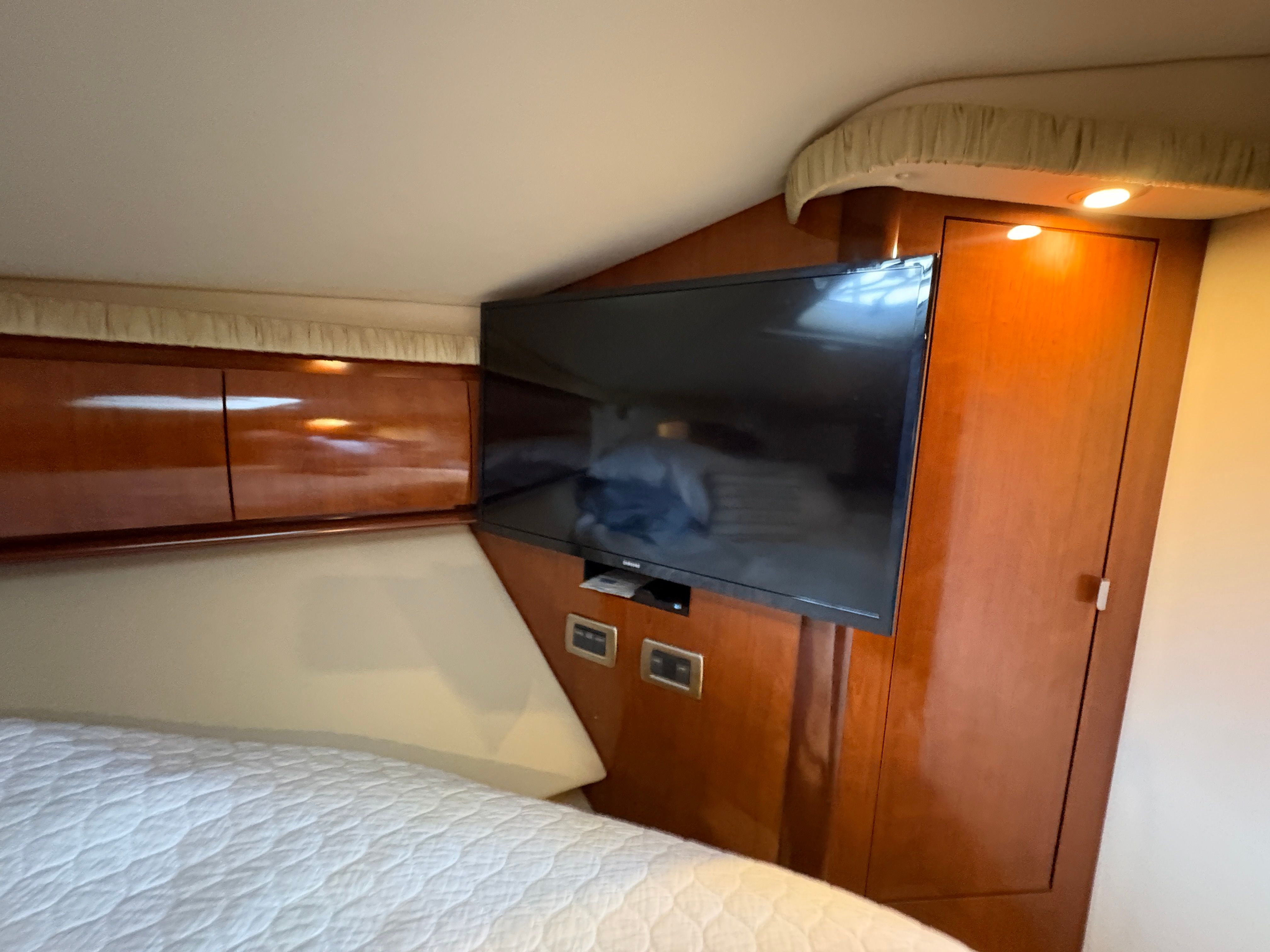 2005 Sea Ray 420 Sundancer - 64