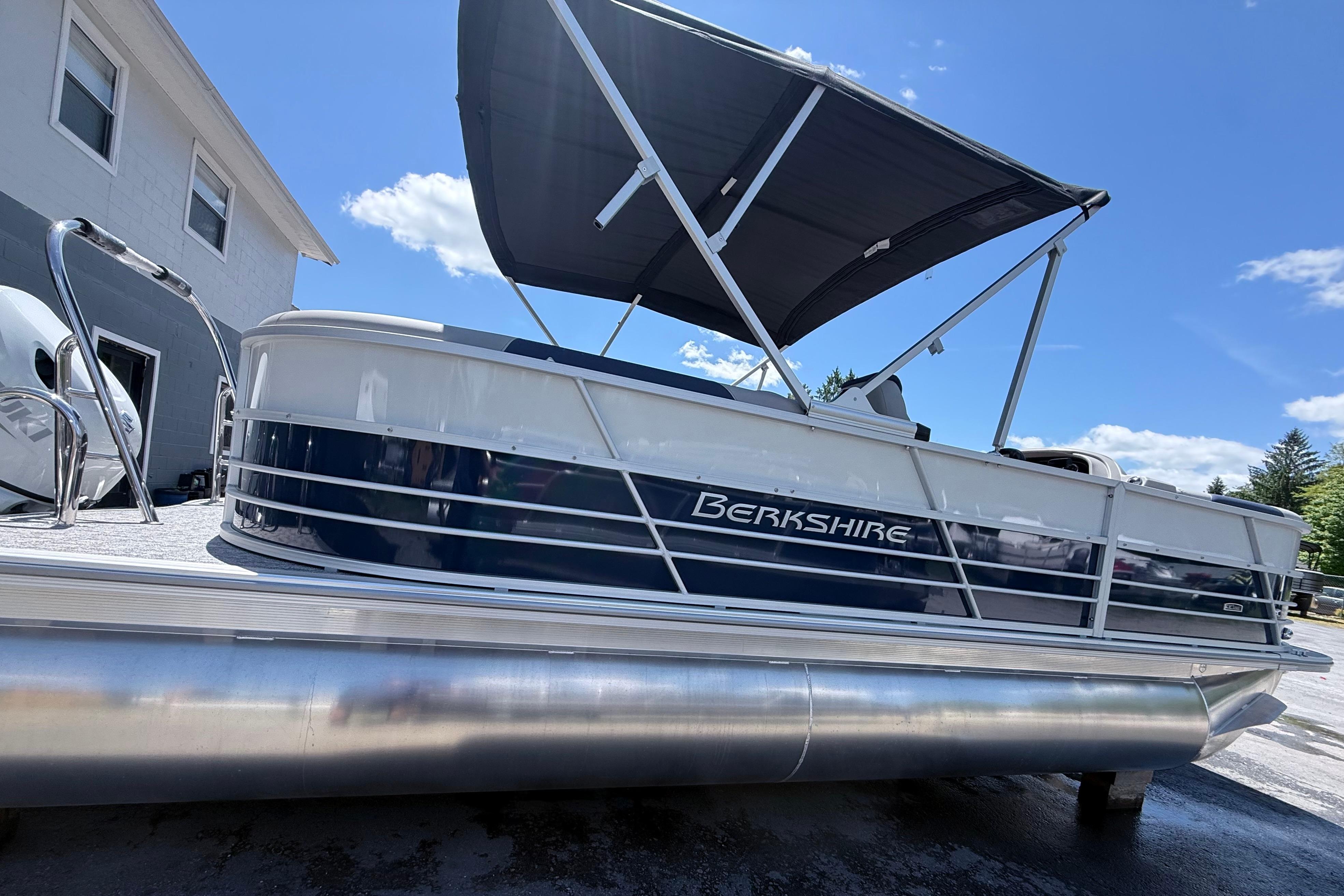 2026 Berkshire 22RFX LE