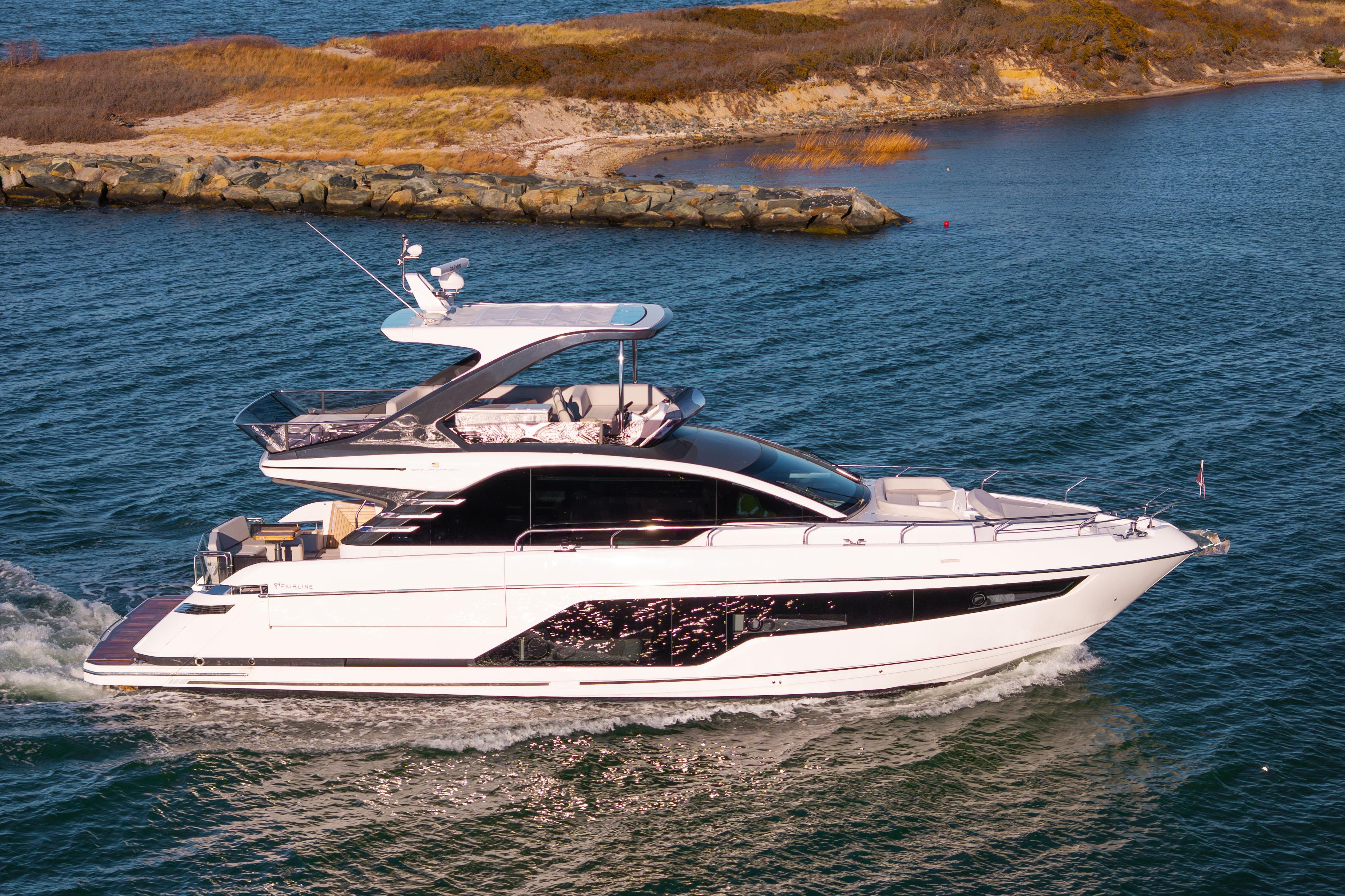 2025 Fairline Squadron 58